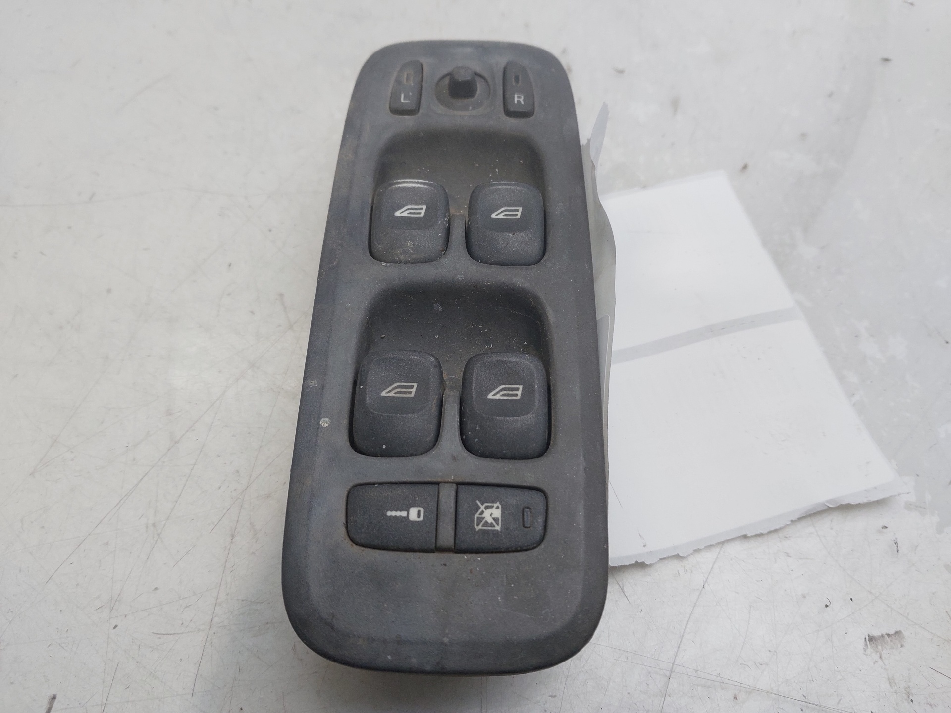 VOLVO S60 1 generation (2000-2009) Front Left Door Window Switch 09193383 24260318