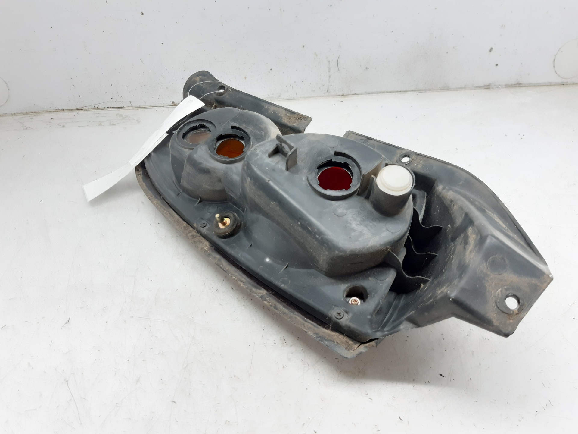 Pisca tras esquerdo G4HCE 9240105110 de Hyundai Atos (mx) 2001-2003 58 CV con 119425 km - pieza usada