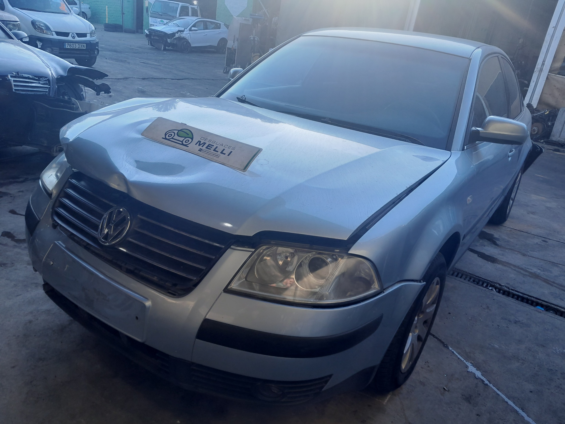 VOLKSWAGEN Passat B5 (1996-2005) Двигатель AVB 24149786