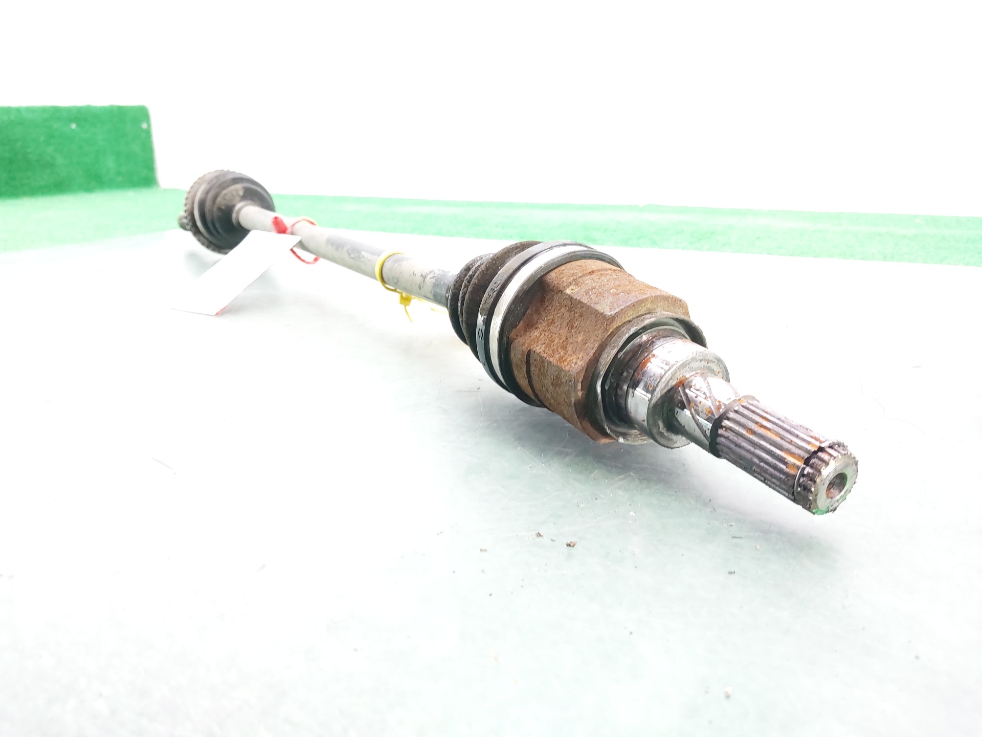 NISSAN X-Trail T30 (2001-2007) Rear Left Driveshaft 396008H510 23047084