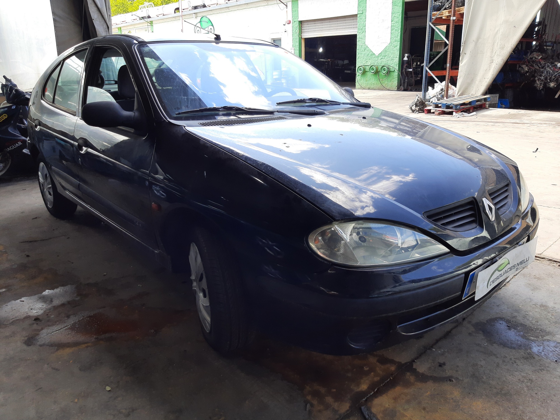 RENAULT Megane 1 generation (1995-2003) Hátsó lökhárító 7700838367 24547185