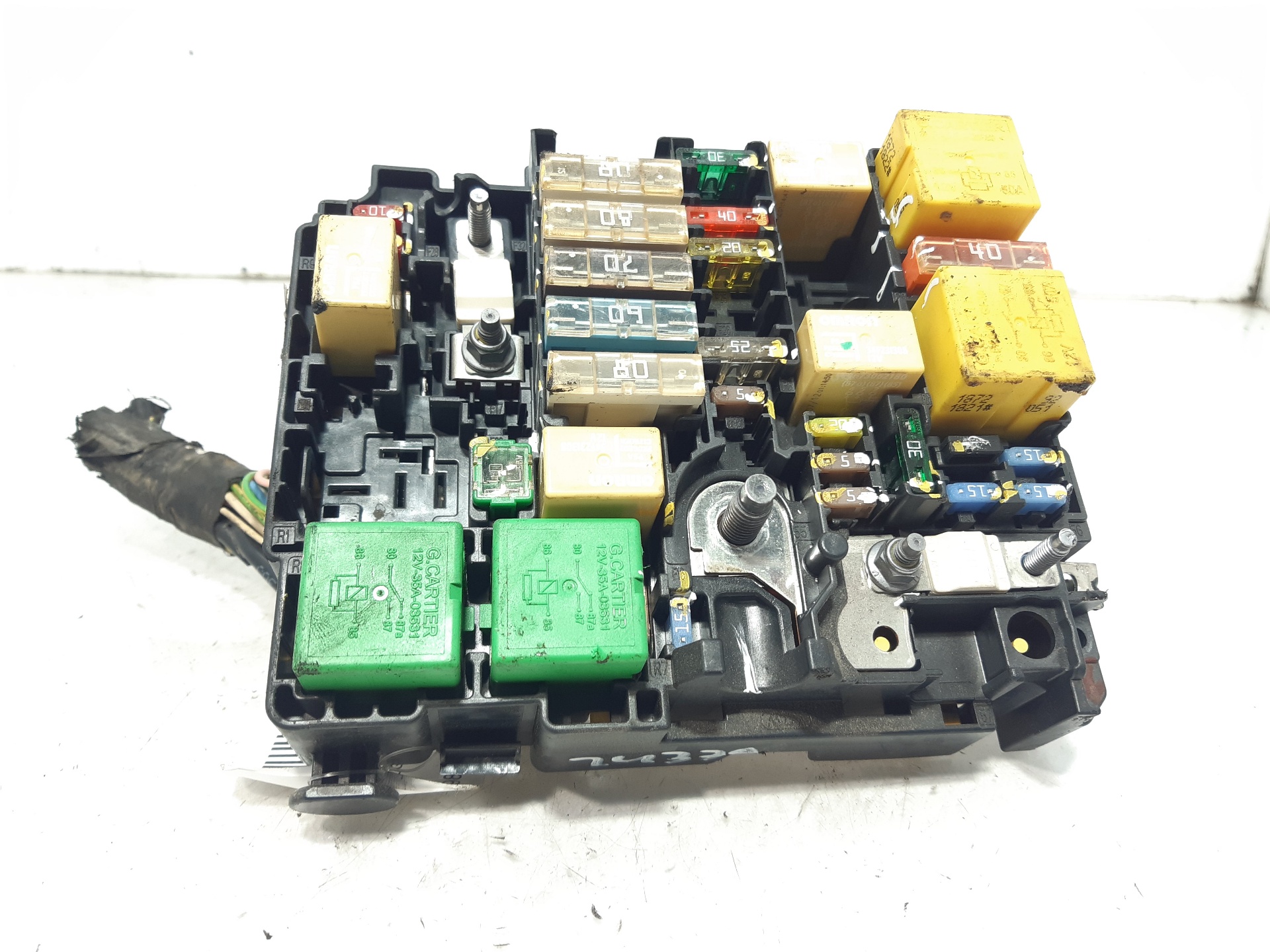 PEUGEOT 208 Peugeot 208 (2012-2015) Fuse Box 9804846880 18717681