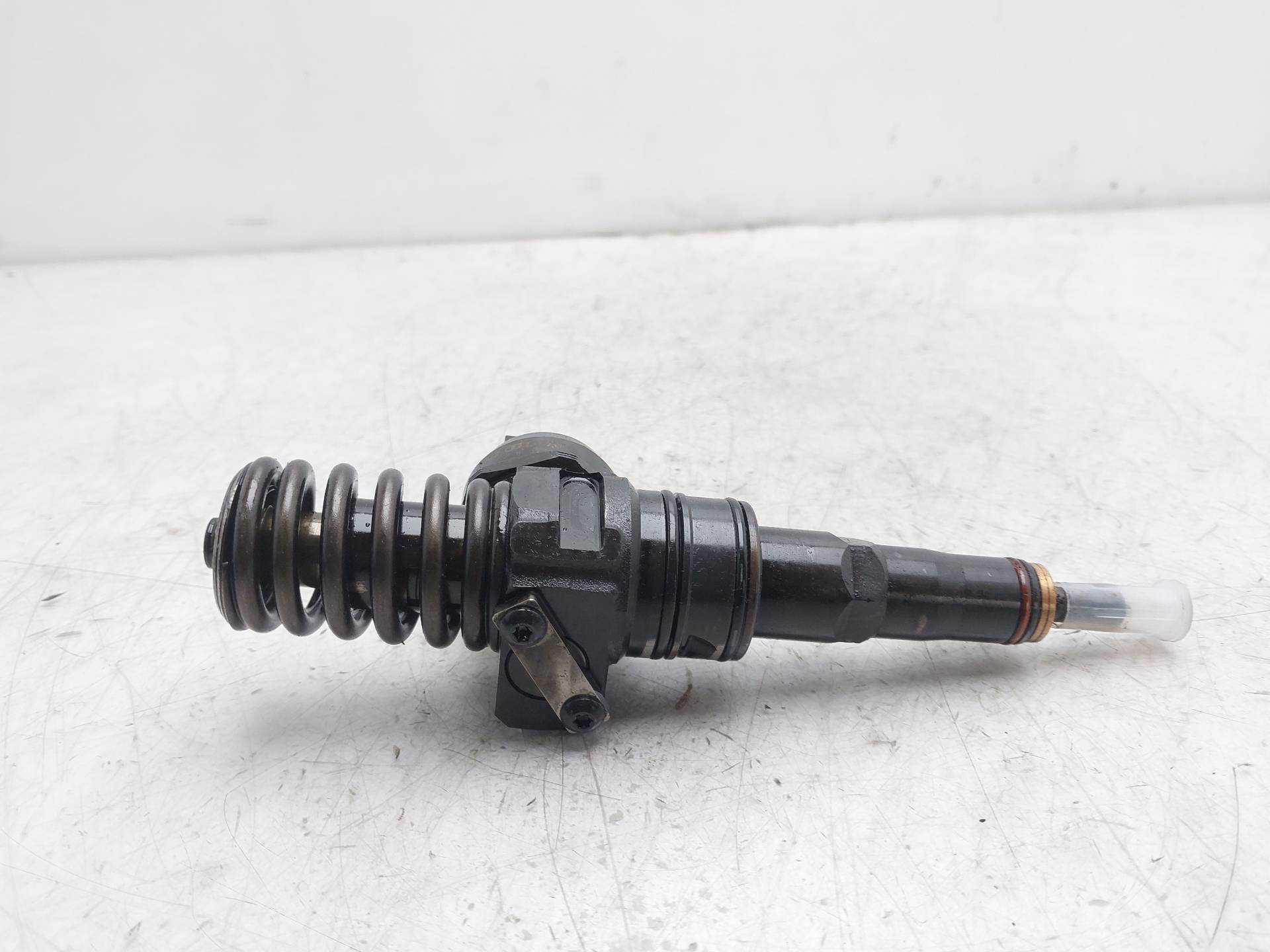 SEAT Cordoba 2 generation (1999-2009) Fuel Injector 038130073AJ 23079478