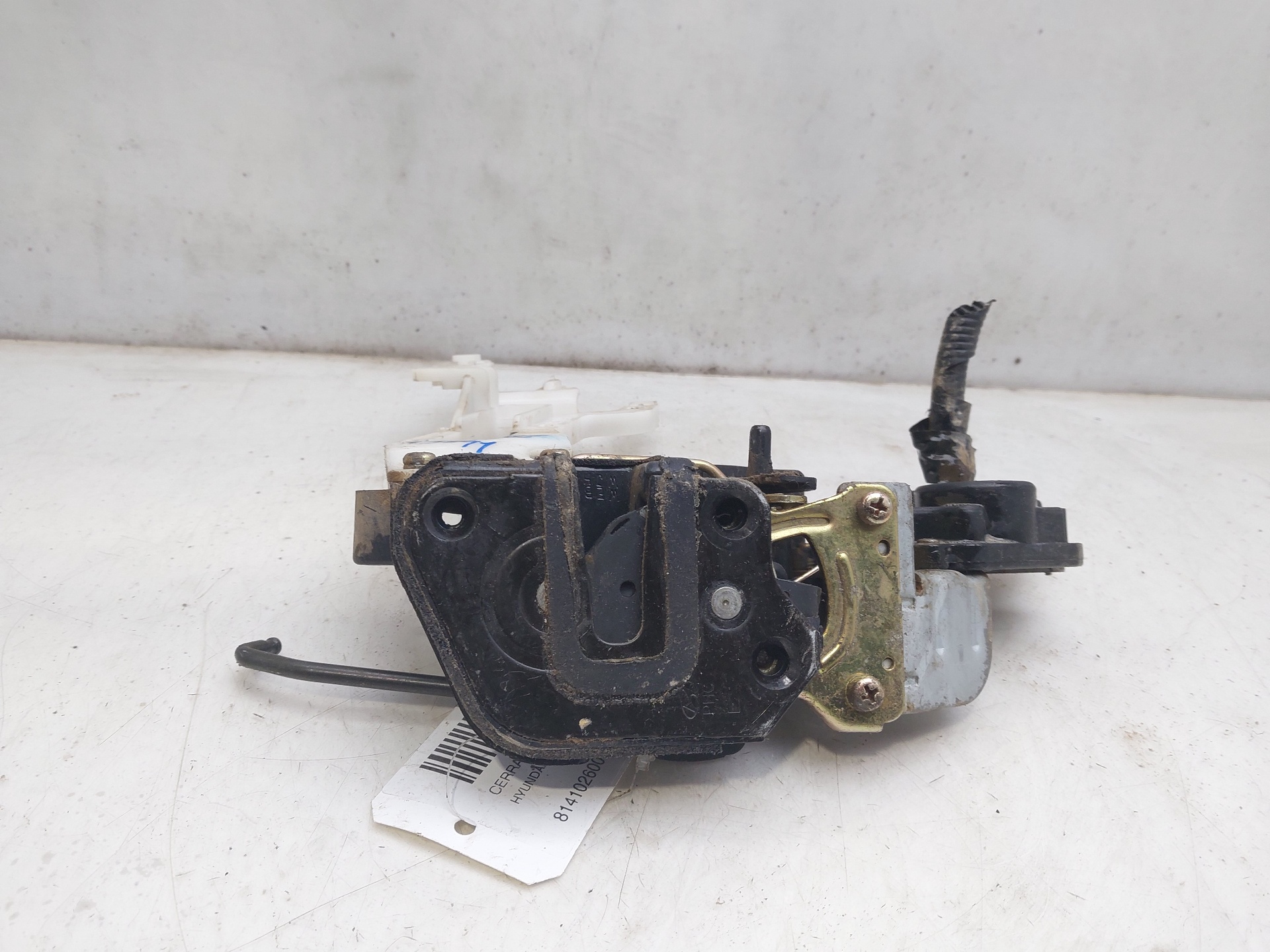 MERCEDES-BENZ Santa Fe SM (2000-2013) Rear Left Door Lock 8141026000 22622777