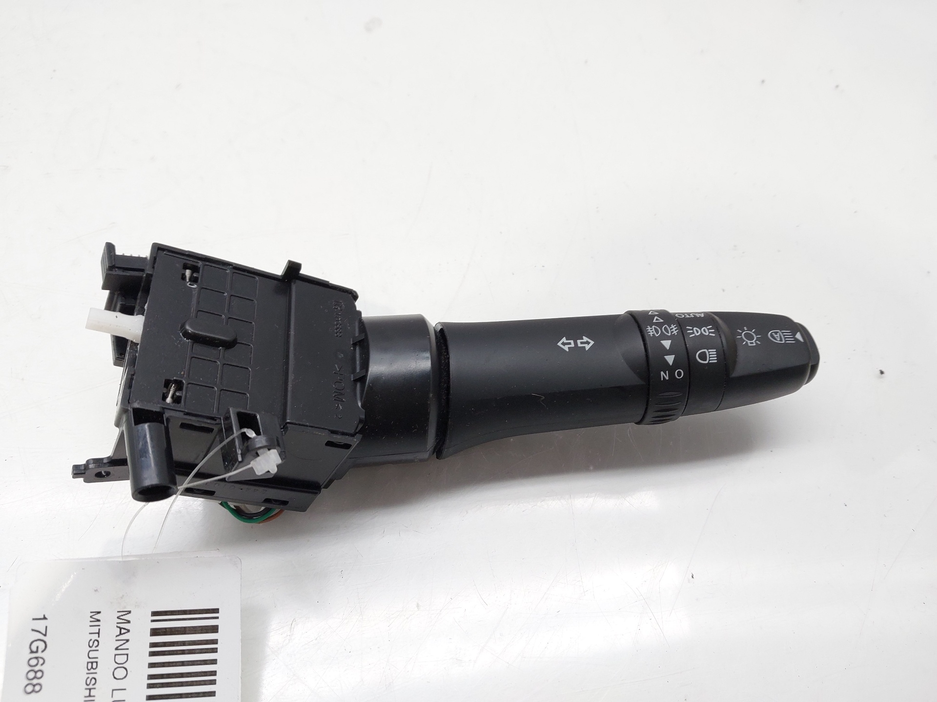 MITSUBISHI ASX 1 generation (2010-2020) Headlight Switch Control Unit 17G688 22470149