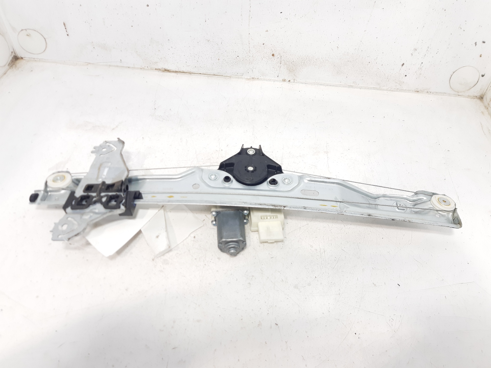 NISSAN Qashqai 2 generation (2013-2023) Front Right Door Window Regulator 80700HV00C 22304256