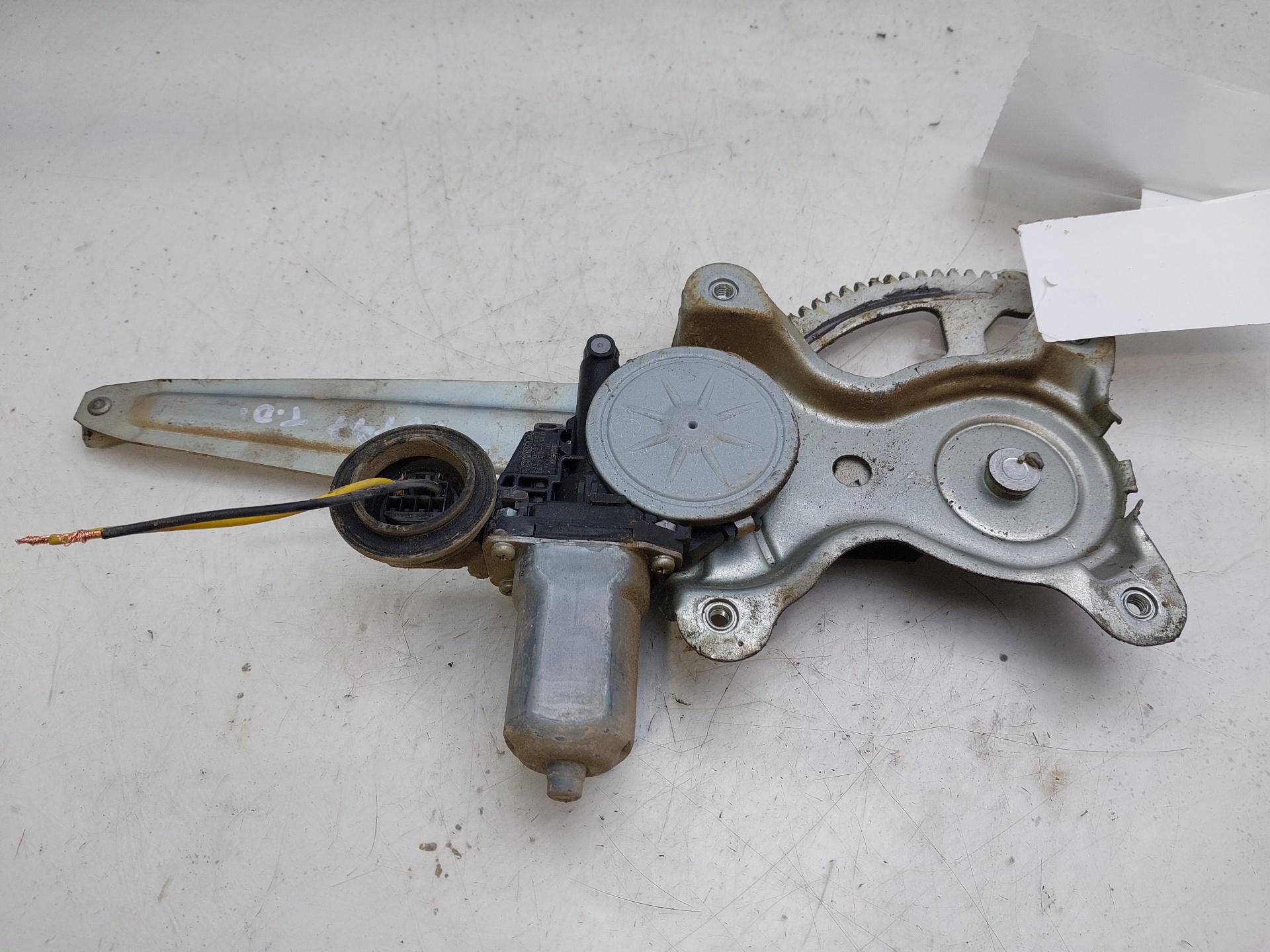 TOYOTA RAV4 2 generation (XA20) (2000-2006) Rear Right Door Window Regulator 6980342040 23327213