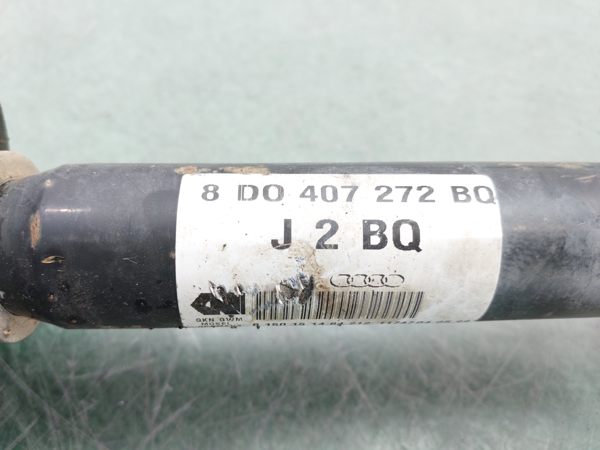 VOLKSWAGEN Passat B5 (1996-2005) Front Left Driveshaft 8D0407272BQ 25403427