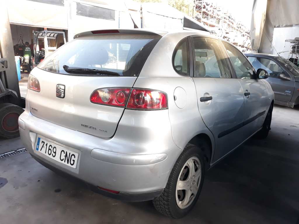 SEAT Cordoba 2 generation (1999-2009) Priekšējo kreiso durvju slēdzene 3B1837015AQ 18410396