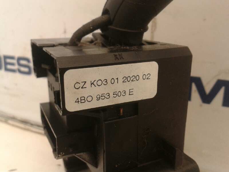 AUDI A2 8Z (1999-2005) Indikatorviskerarmkontakt 4B0953503E 24124365