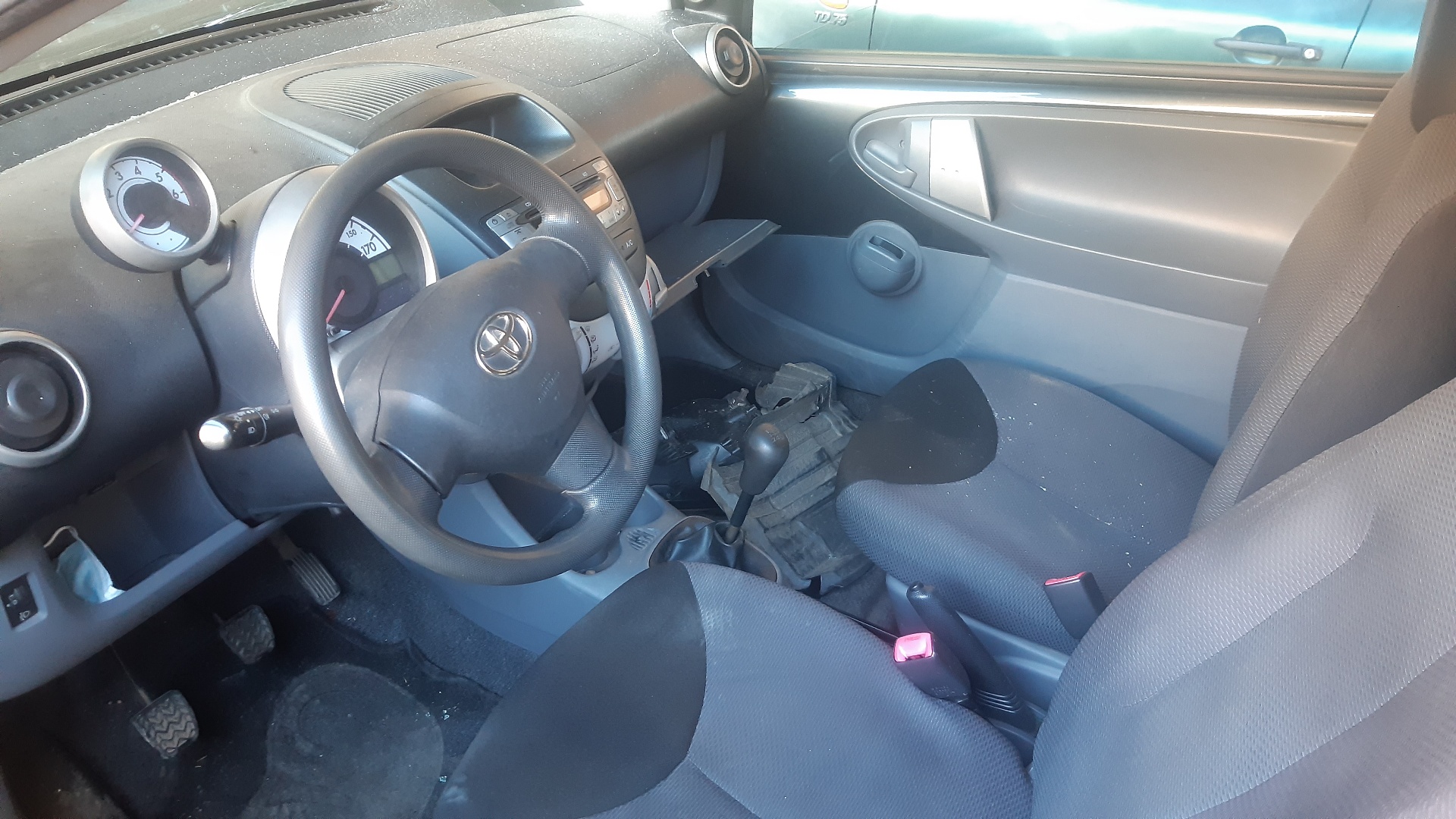 TOYOTA Aygo 1 generation (2005-2014) Takaluukun takaluukun lukko 693500H010 22322300