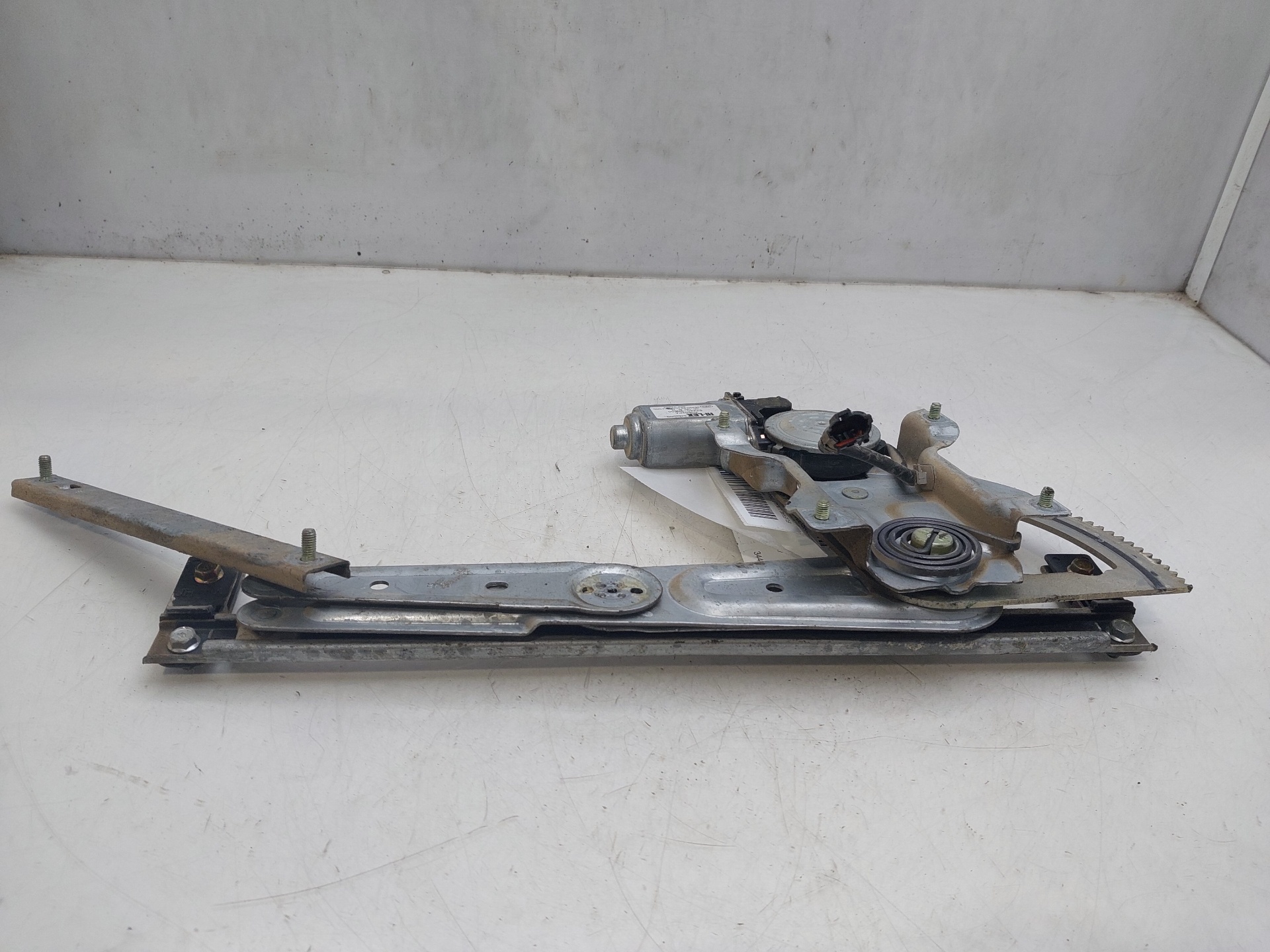 PEUGEOT Sorento 1 generation (2002-2011) Rear left door window lifter 834503E000 24759499