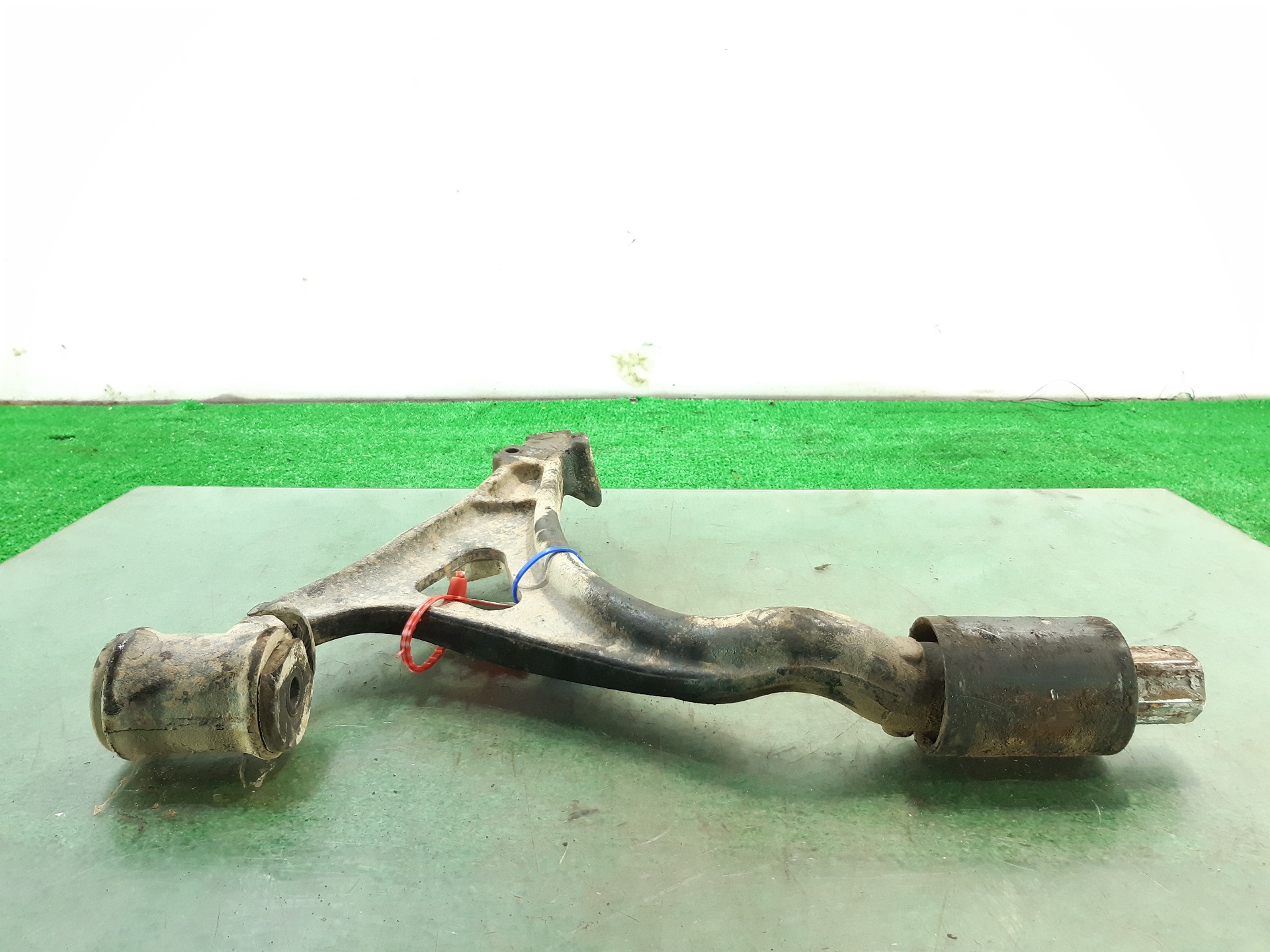 MERCEDES-BENZ M-Class W163 (1997-2005) Front Left Arm 1633300807 22435031