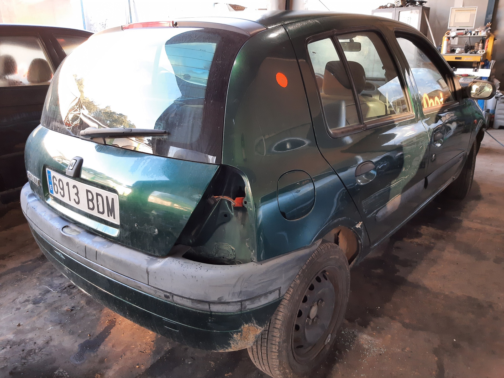 VAUXHALL Clio 2 generation (1998-2013) Poignée d'ouverture interne arrière gauche 7700423887 18782575