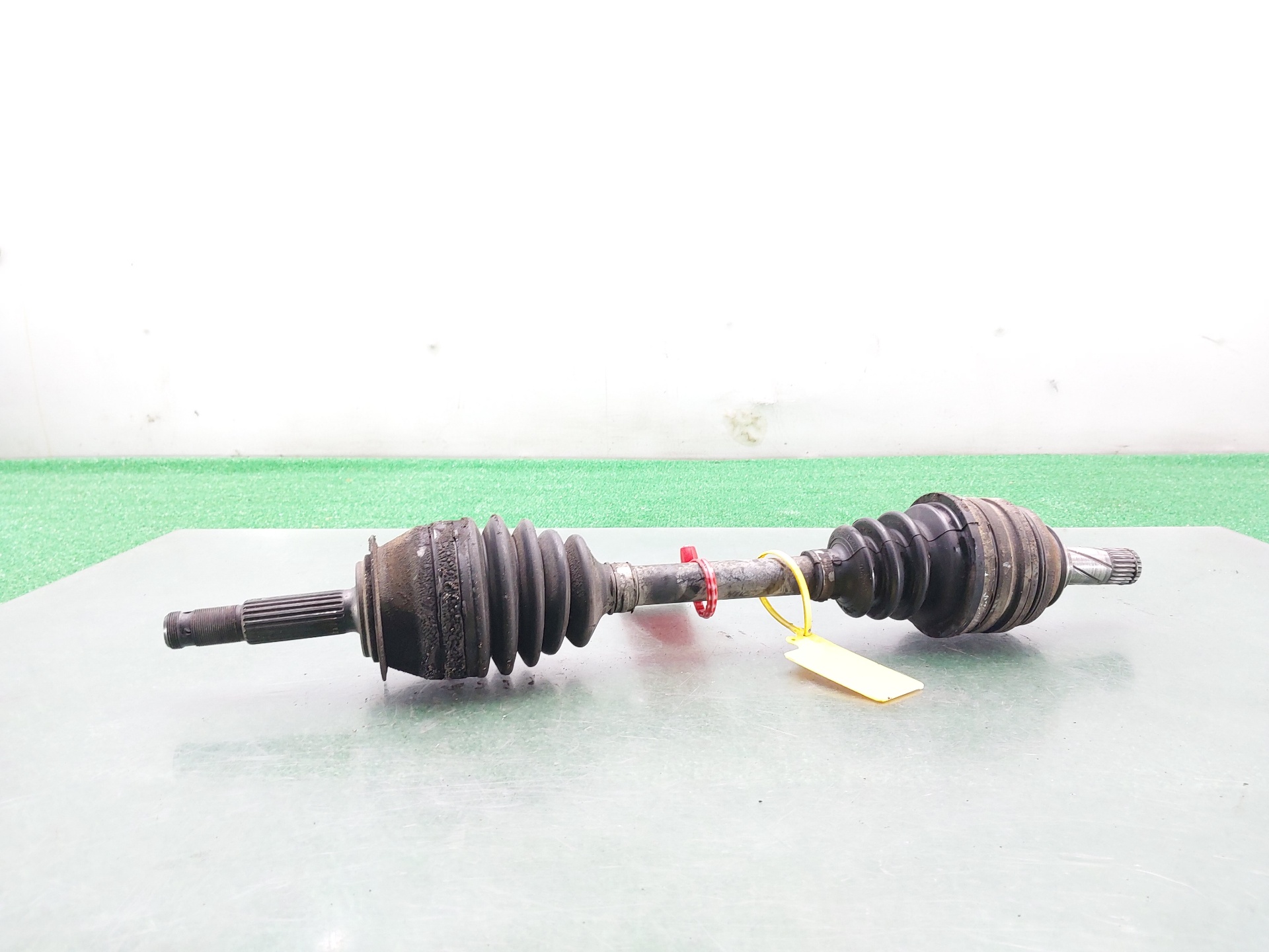 OPEL Corsa B (1993-2000) Front Left Driveshaft 93192081 25071274