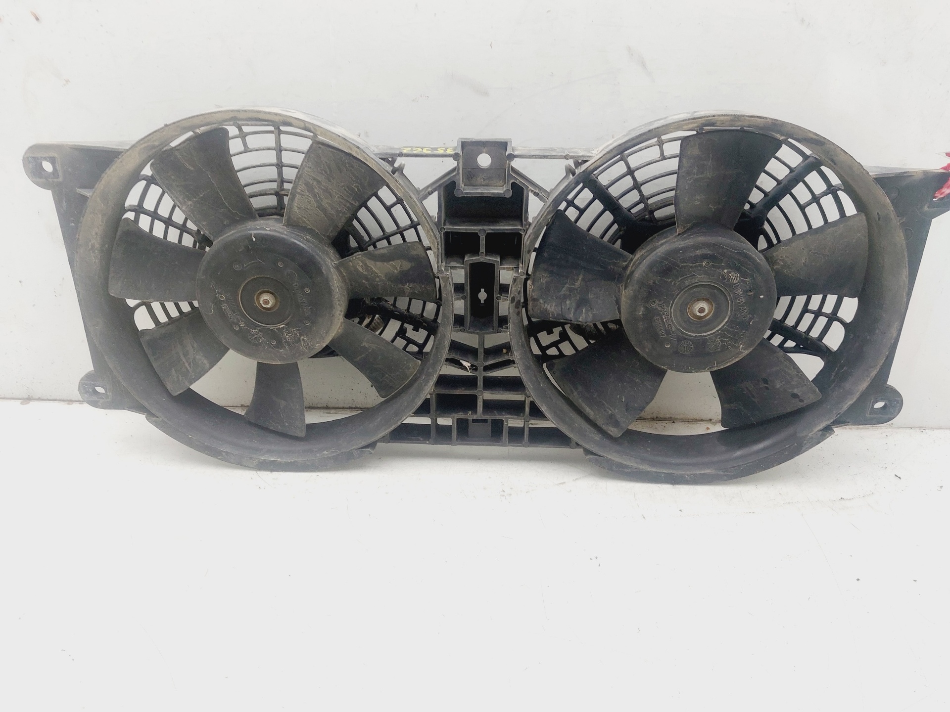 Electroventilador D27DT 8821008051 de Ssangyong Rexton / rexton ii (gab_) 2004-2006 163 CV