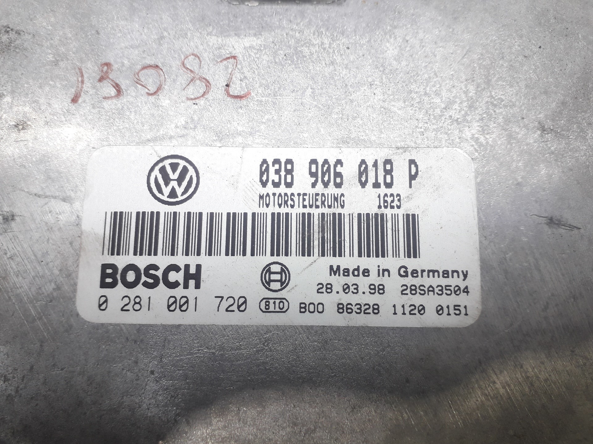 VOLKSWAGEN Passat B5 (1996-2005) Variklio kompiuteris 038906018P 18797343