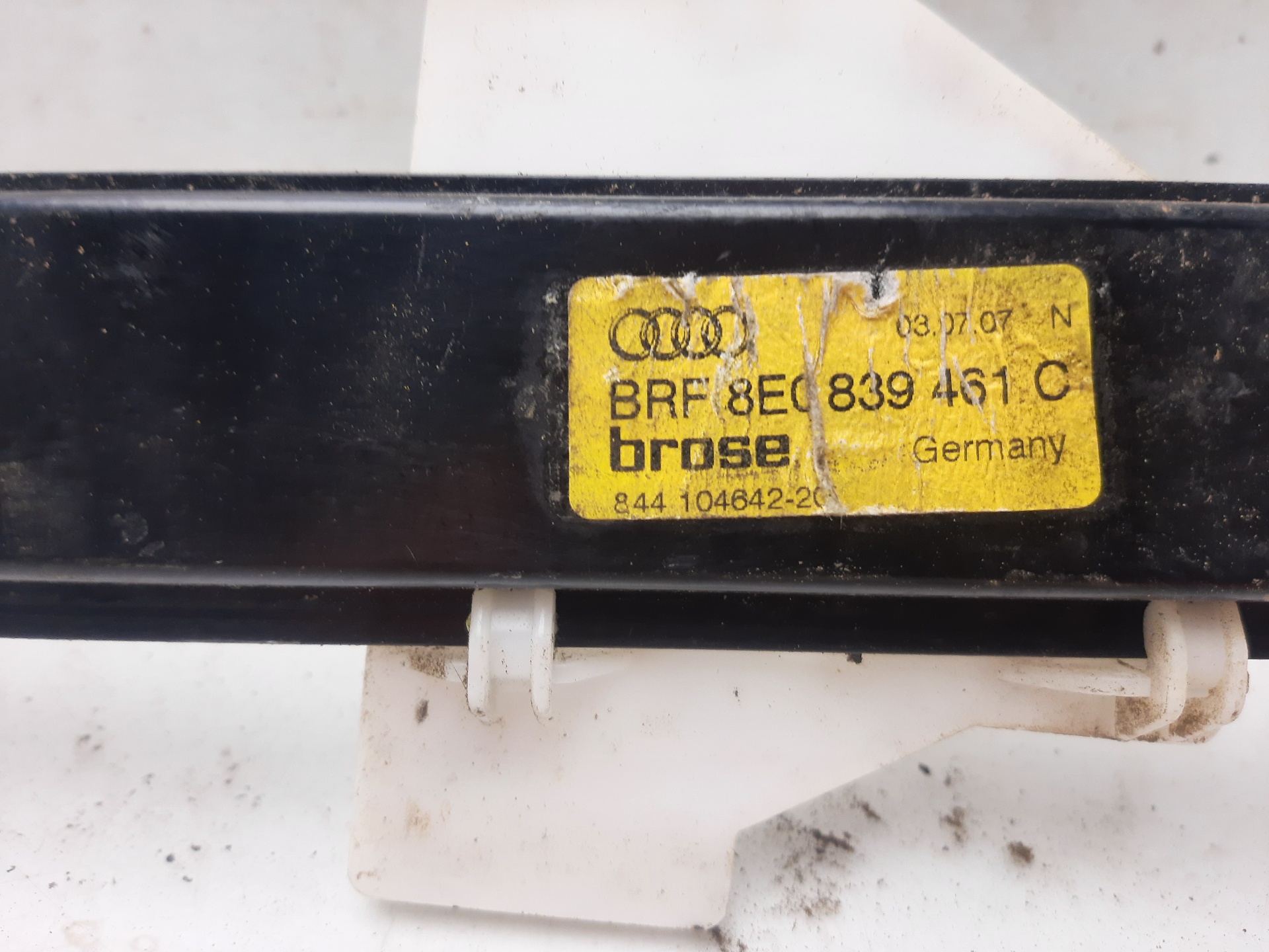 AUDI A4 B7/8E (2004-2008) Rear left door window lifter 8E0839461C 23838903