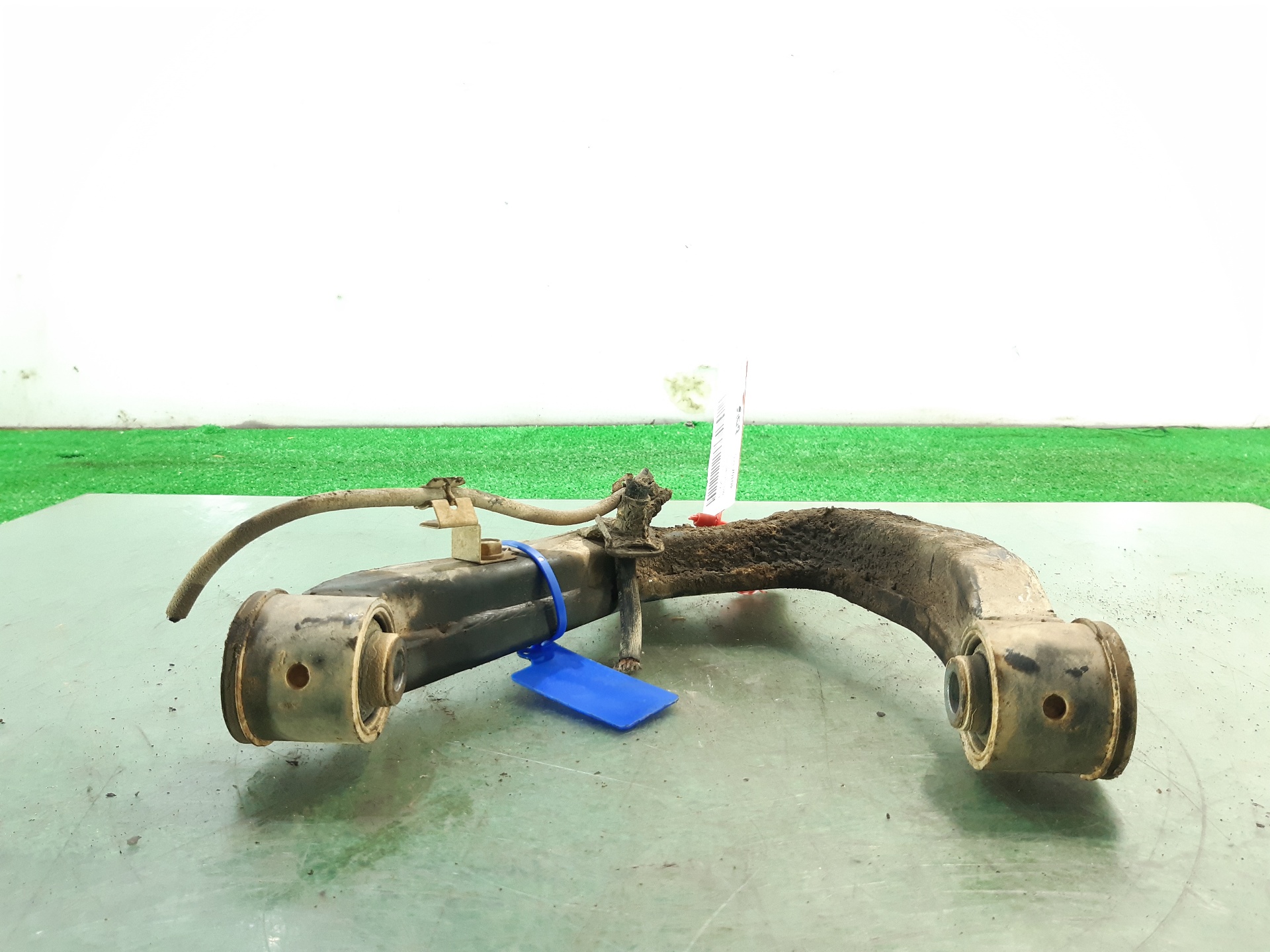 MITSUBISHI Pajero 3 generation (1999-2006) Front Right Upper Control Arm 4010A140 25268955