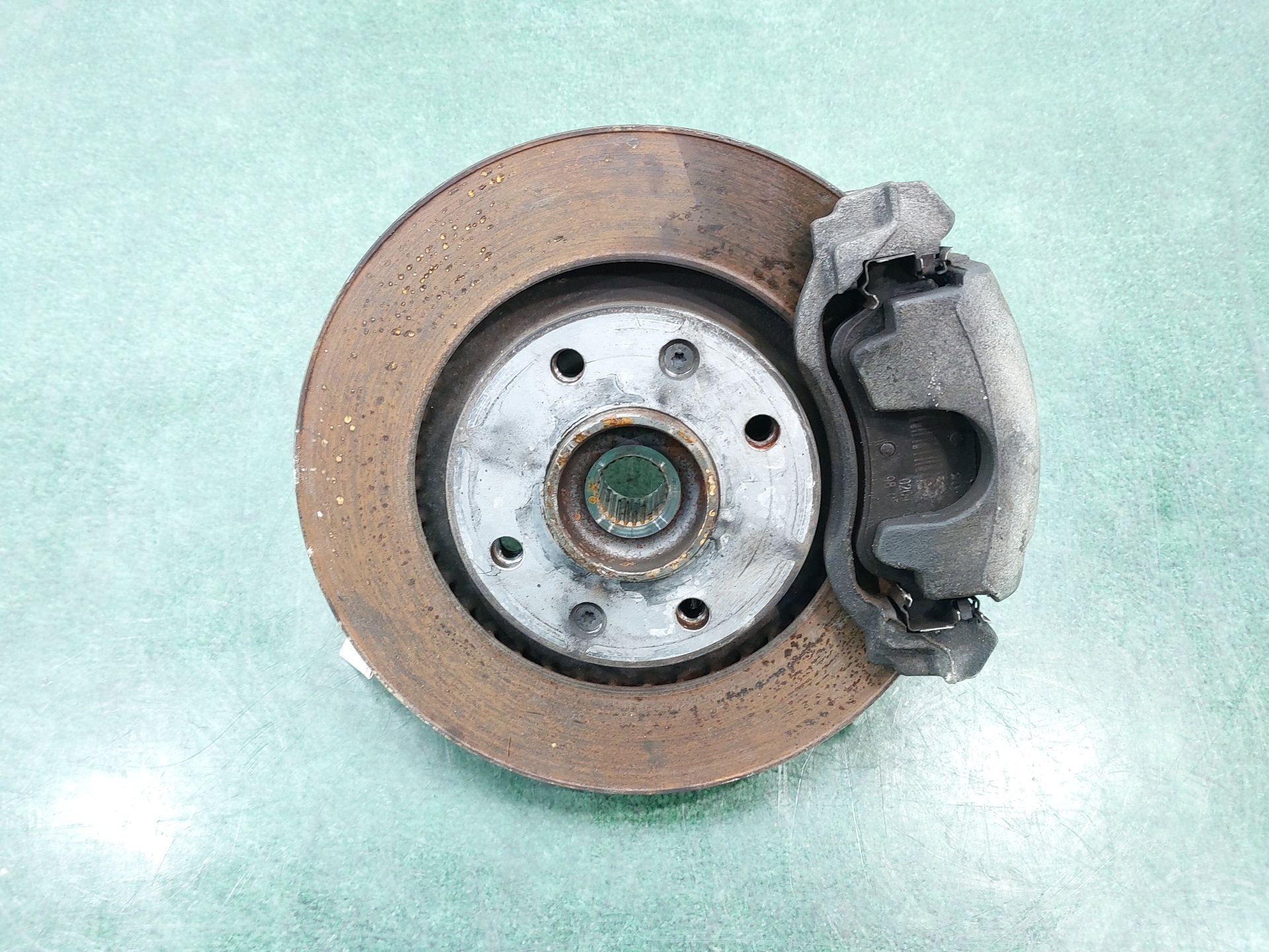 CITROËN C3 Picasso 1 generation (2008-2016) Front Right Wheel Hub 364790 24814732