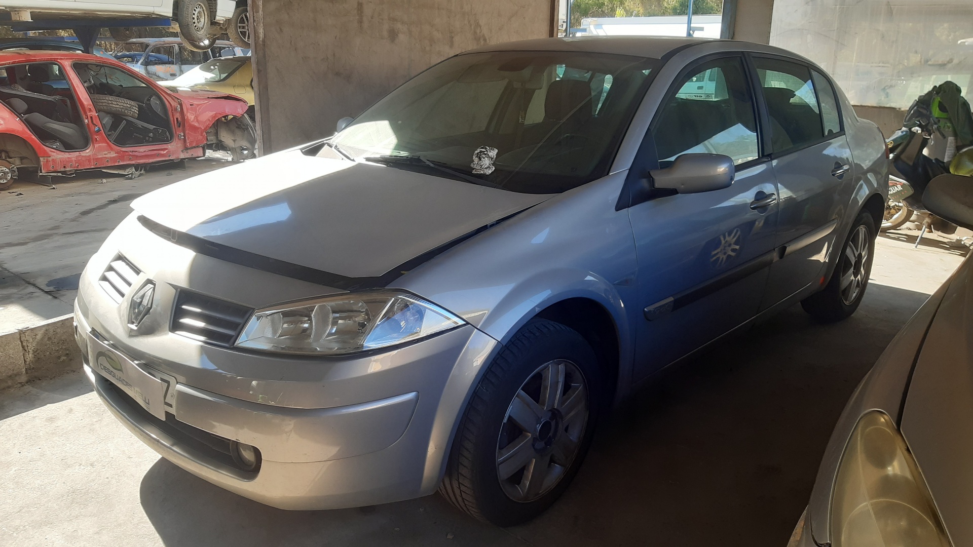 RENAULT Megane 2 generation (2002-2012) Бампер передний 620226236R 18801386