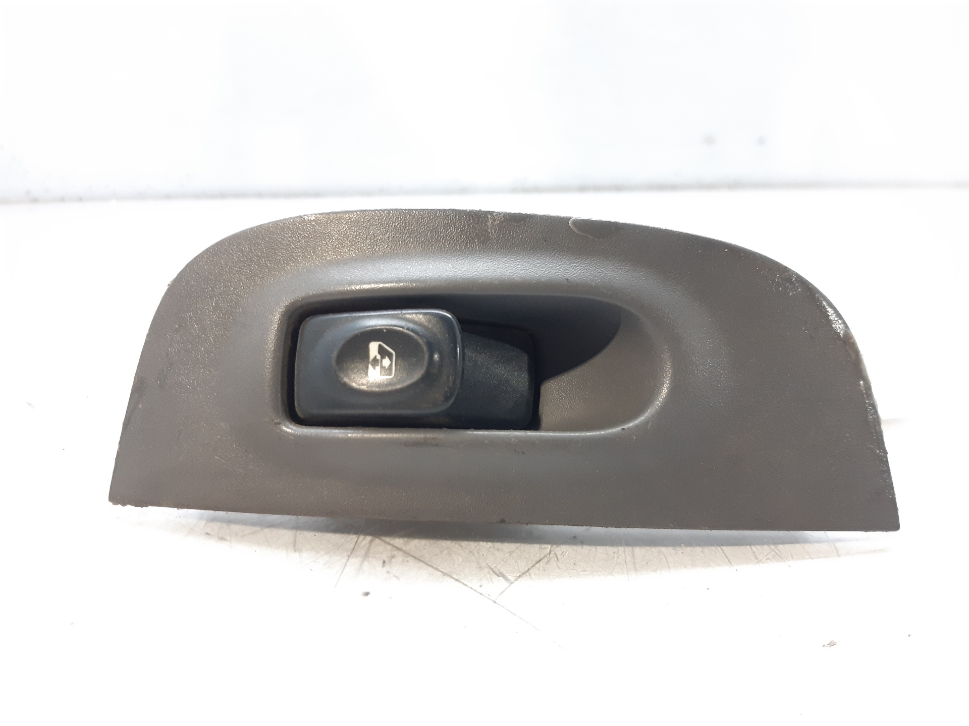 RENAULT Megane 1 generation (1995-2003) Кнопка стеклоподъемника передней правой двери 7700429998 21011763