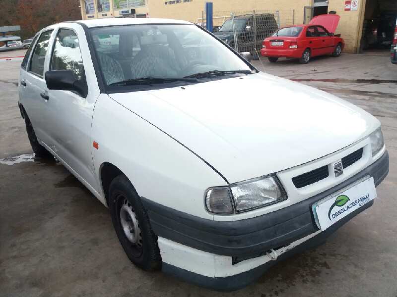 SEAT Cordoba 1 generation (1993-2003) Передний левый указатель поворота 6K0953049 22067258