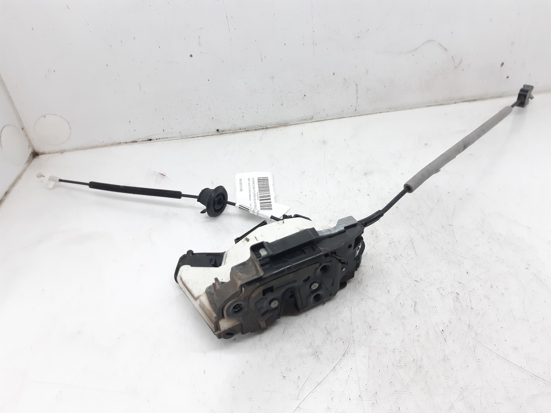 SEAT Leon 3 generation (2012-2020) Front Right Door Lock 5K1837016E 18695280