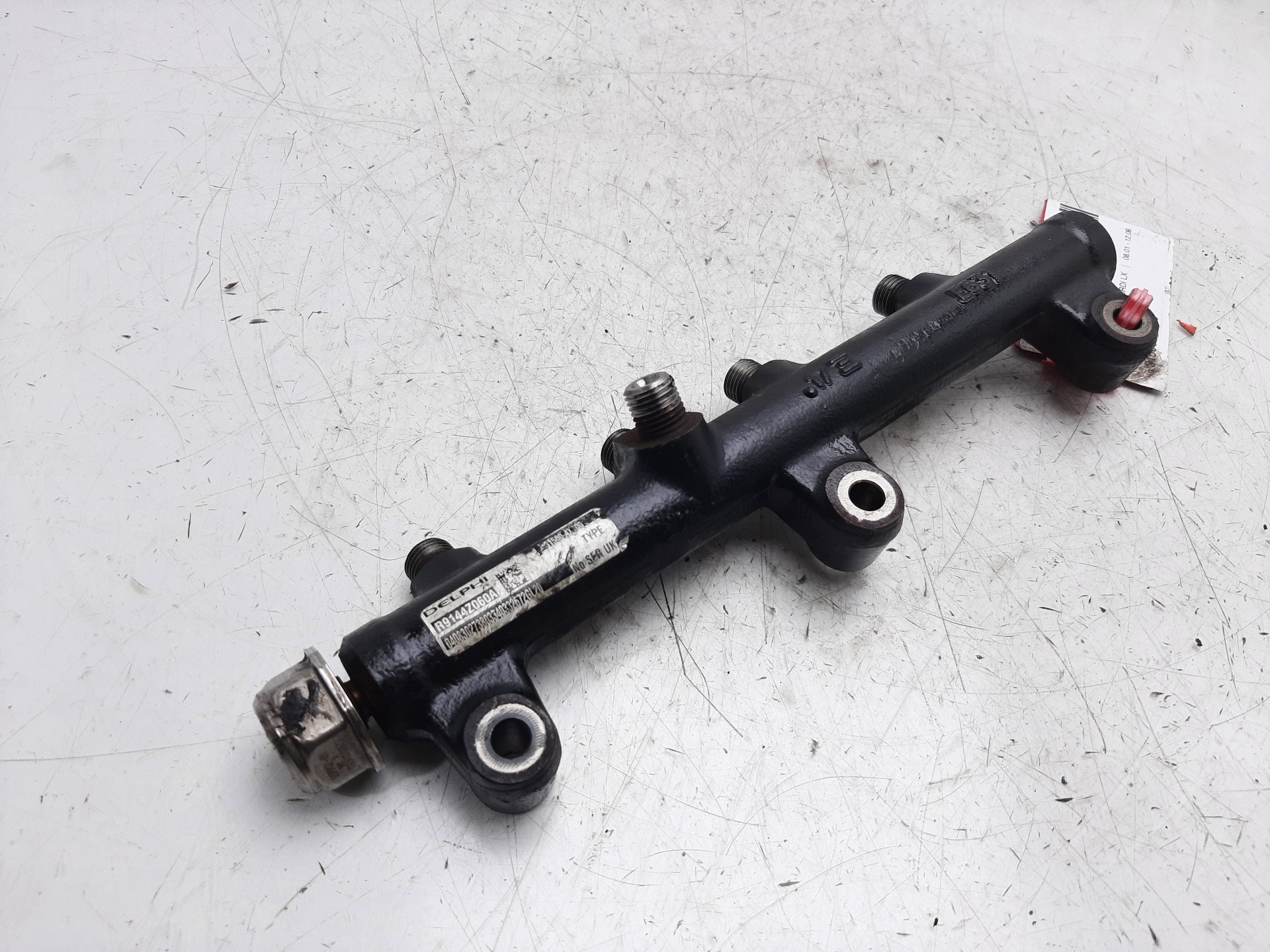 SUBARU Carnival UP/GQ (1999-2006) Fuel Rail 315004X700 22612850