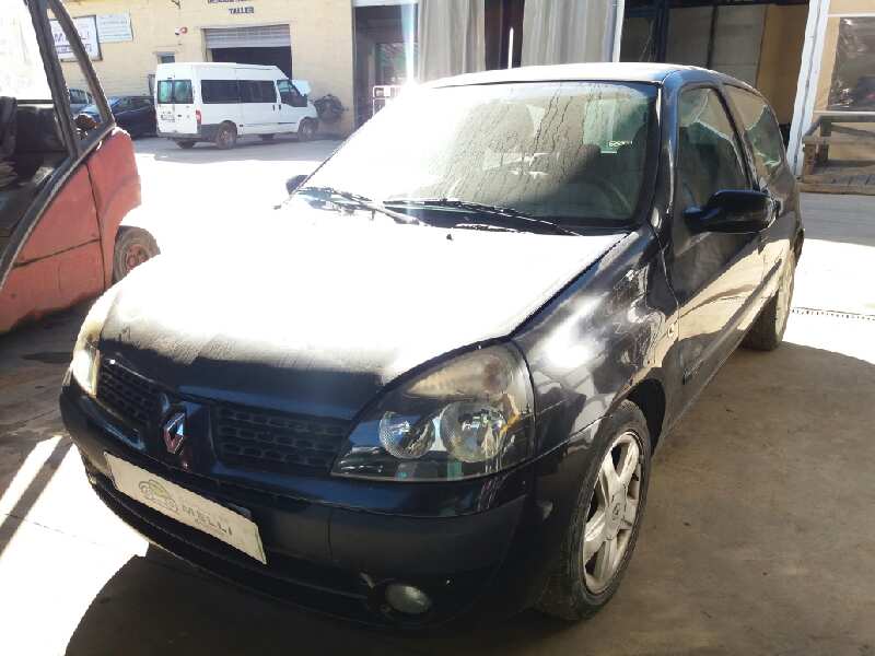 RENAULT Clio 2 generation (1998-2013) Левая противотуманка переднего бампера 8200002469 22070077