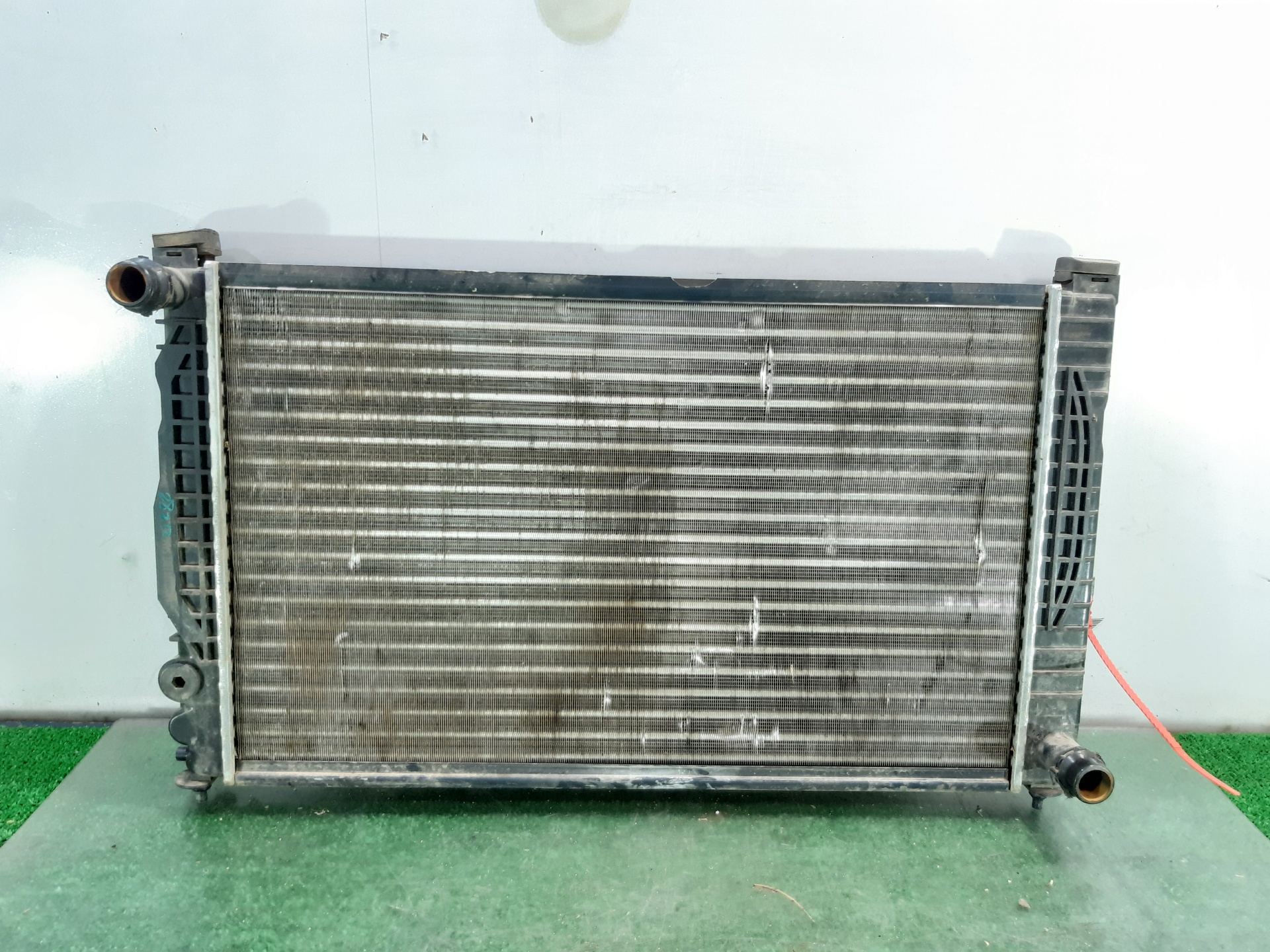AUDI A4 B5/8D (1994-2001) Охлаждающий радиатор 8D0121251N 18800266