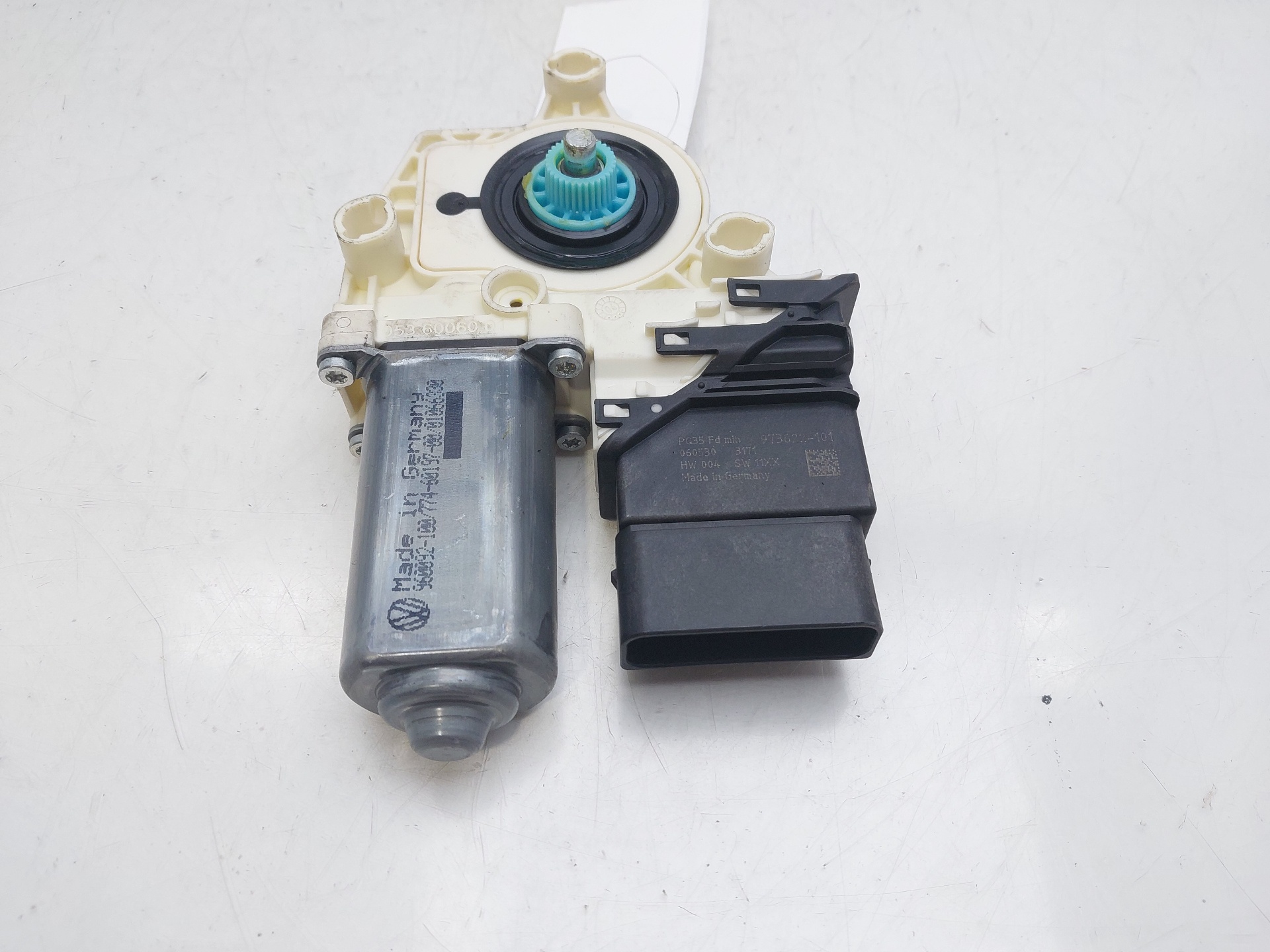 VOLKSWAGEN Passat B6 (2005-2010) Moteur de commande de vitre de porte arrière droite 1K0959704P 20144413