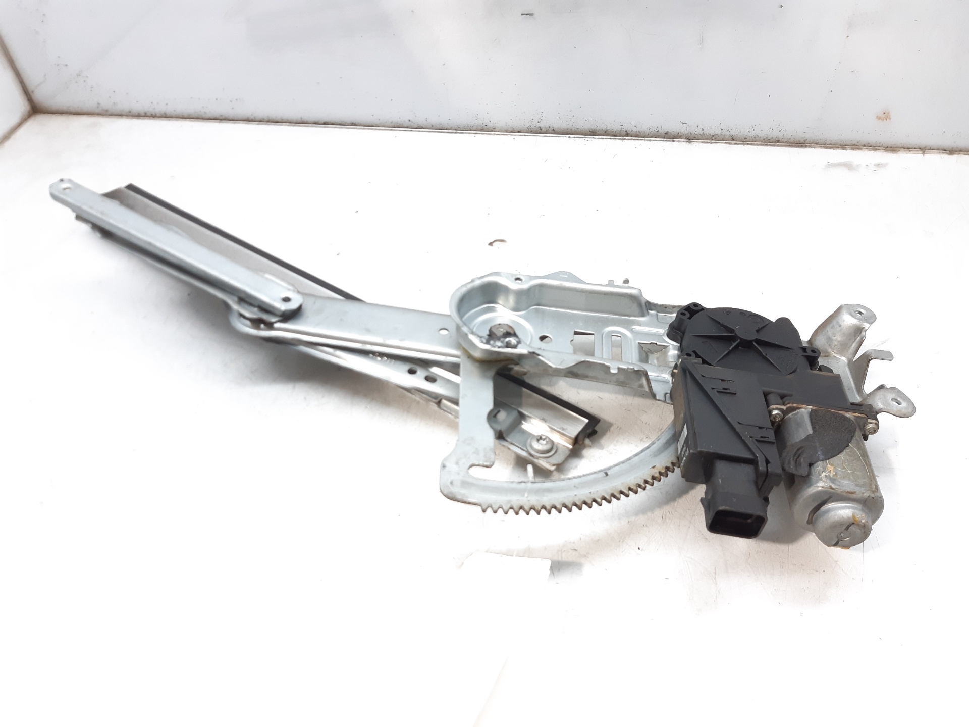 OPEL Corsa C (2000-2006) Front Left Door Window Regulator 13173073 22027507