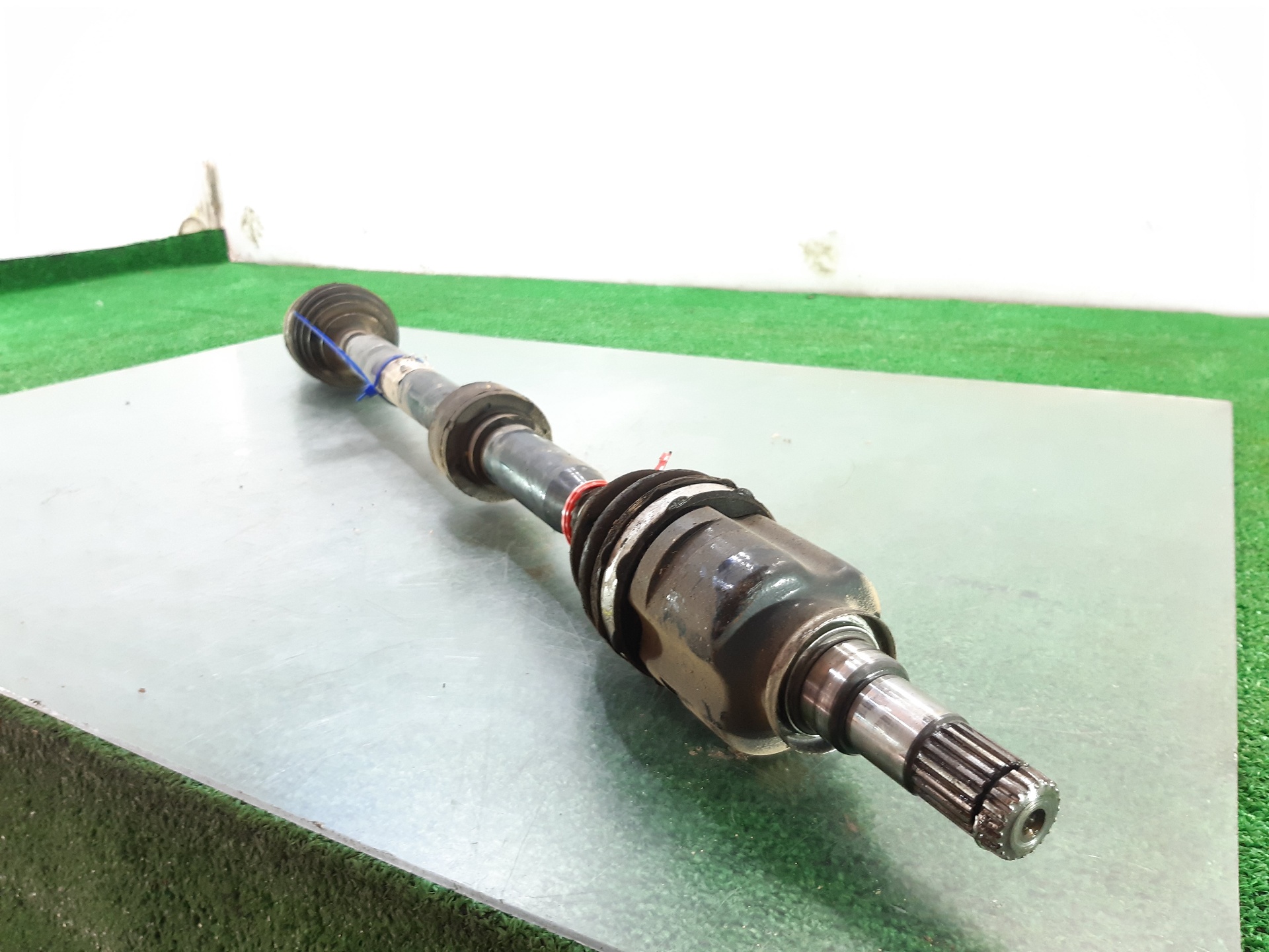 TOYOTA Auris 1 generation (2006-2012) Front Right Driveshaft 4341002830 24052846