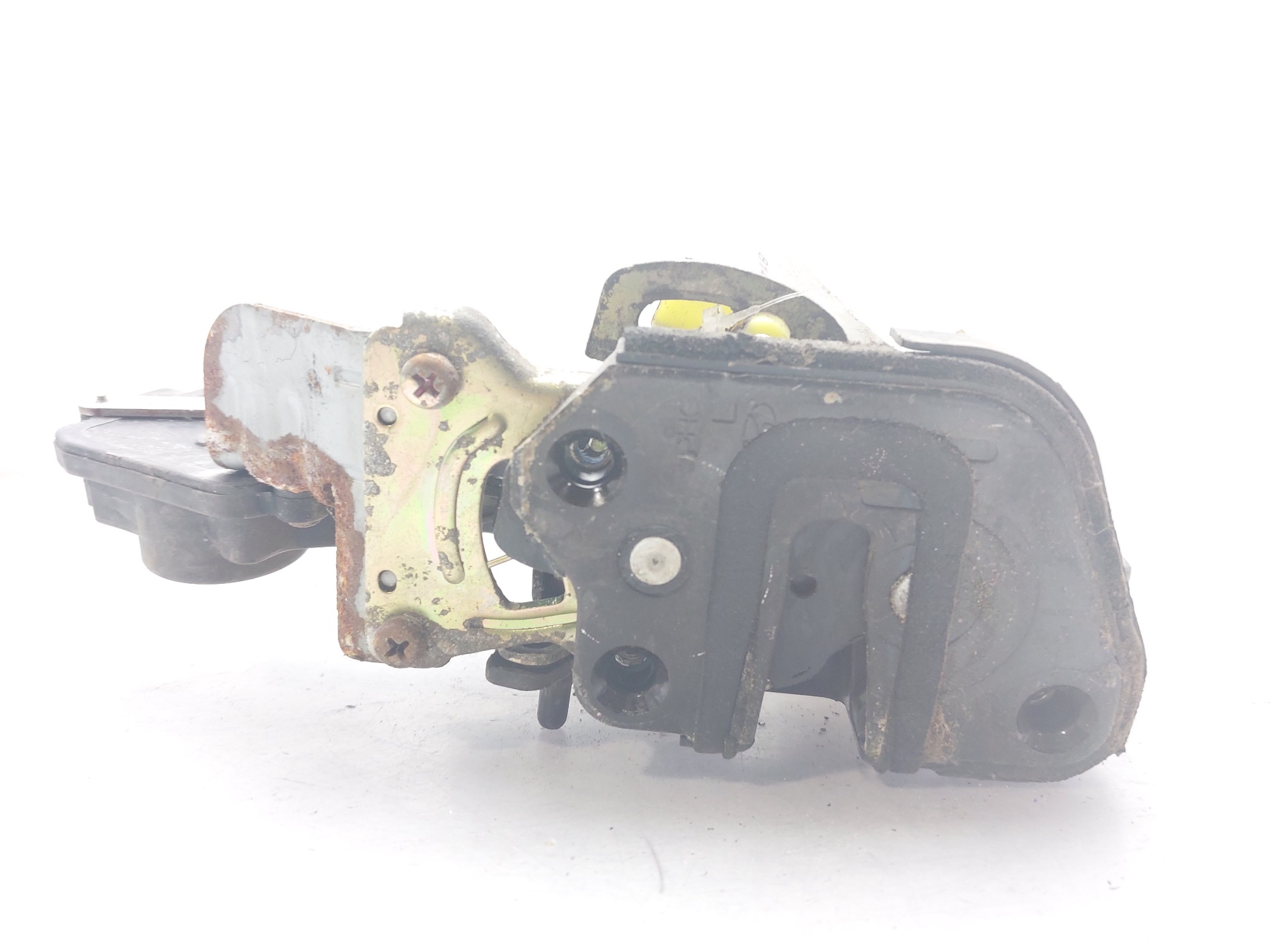 HYUNDAI Santa Fe SM (2000-2013) Rear Left Door Lock 8141026000 22472423