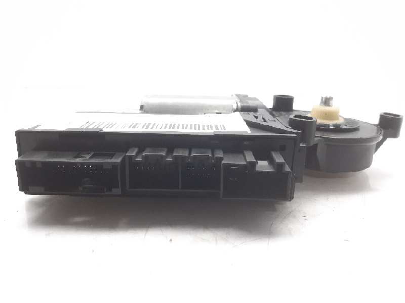 SEAT Exeo 1 generation (2009-2012) Front Right Door Window Control Motor 8E1959802H 18558266