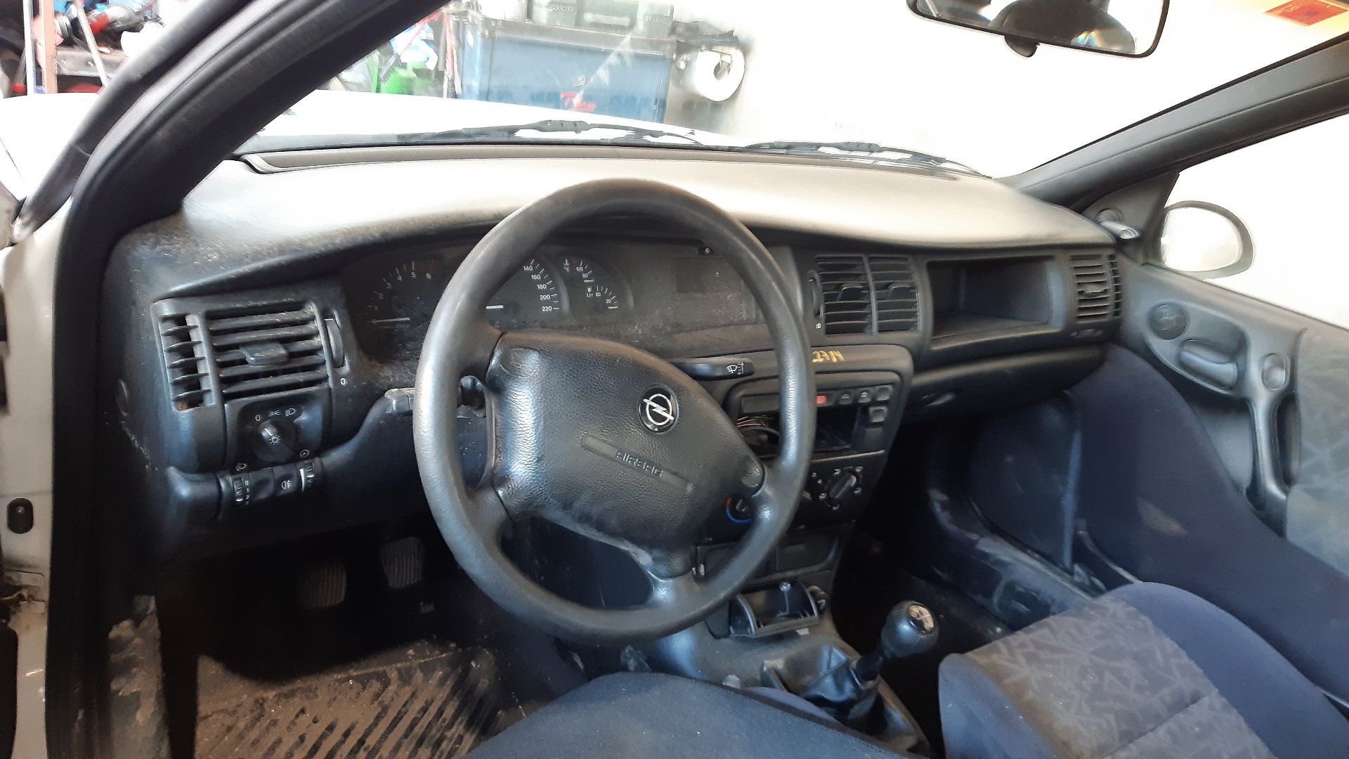 OPEL Vectra B (1995-1999) Priekinis dešinys pusašis 90512386 20479399