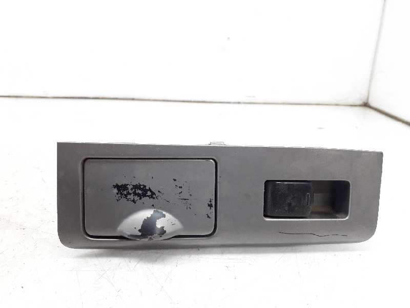 NISSAN Pathfinder R51 (2004-2014) Galinių dešinių durų langų pakėlimo mygtukas 25411EA00A 20193944