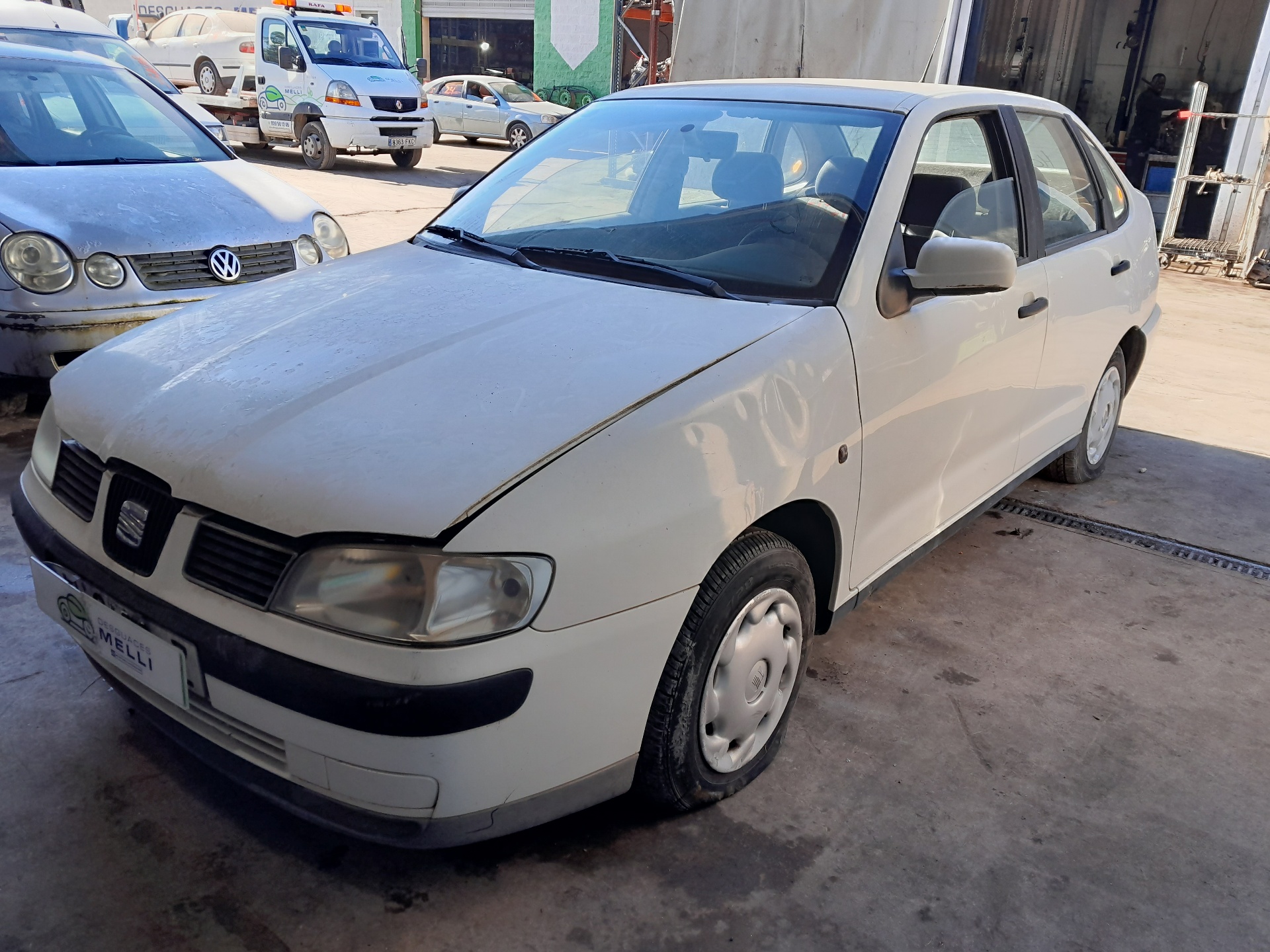 SEAT Ibiza 2 generation (1993-2002) Priekšējo kreiso durvju logu pacēlāja slēdži 6H0959855A 20198172