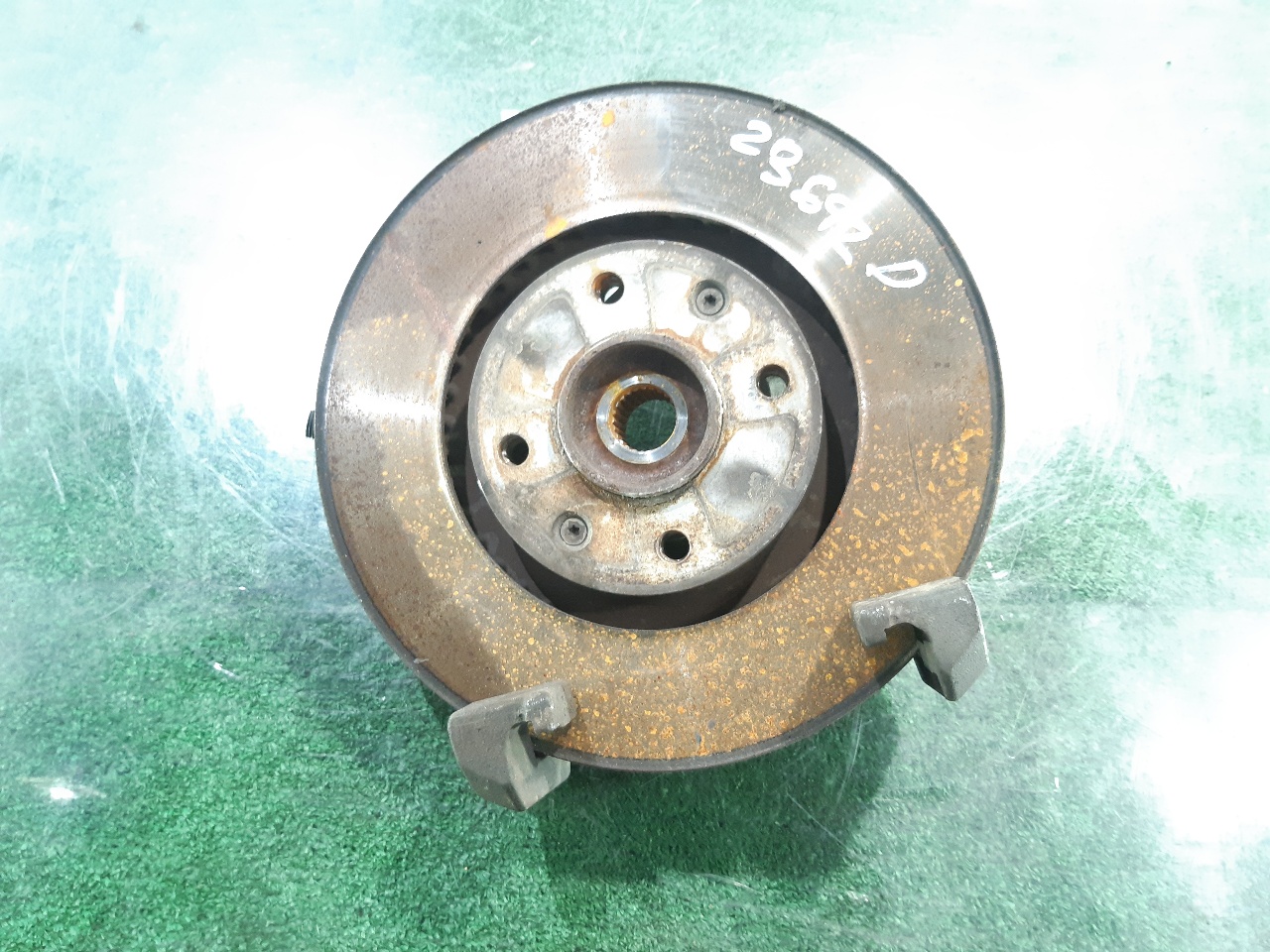 CITROËN C4 Picasso 1 generation (2006-2013) Front Right Wheel Hub 364796 18675531