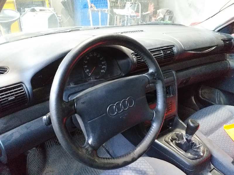 AUDI A4 B5/8D (1994-2001) Fékhenger 4D0611021A 22043431