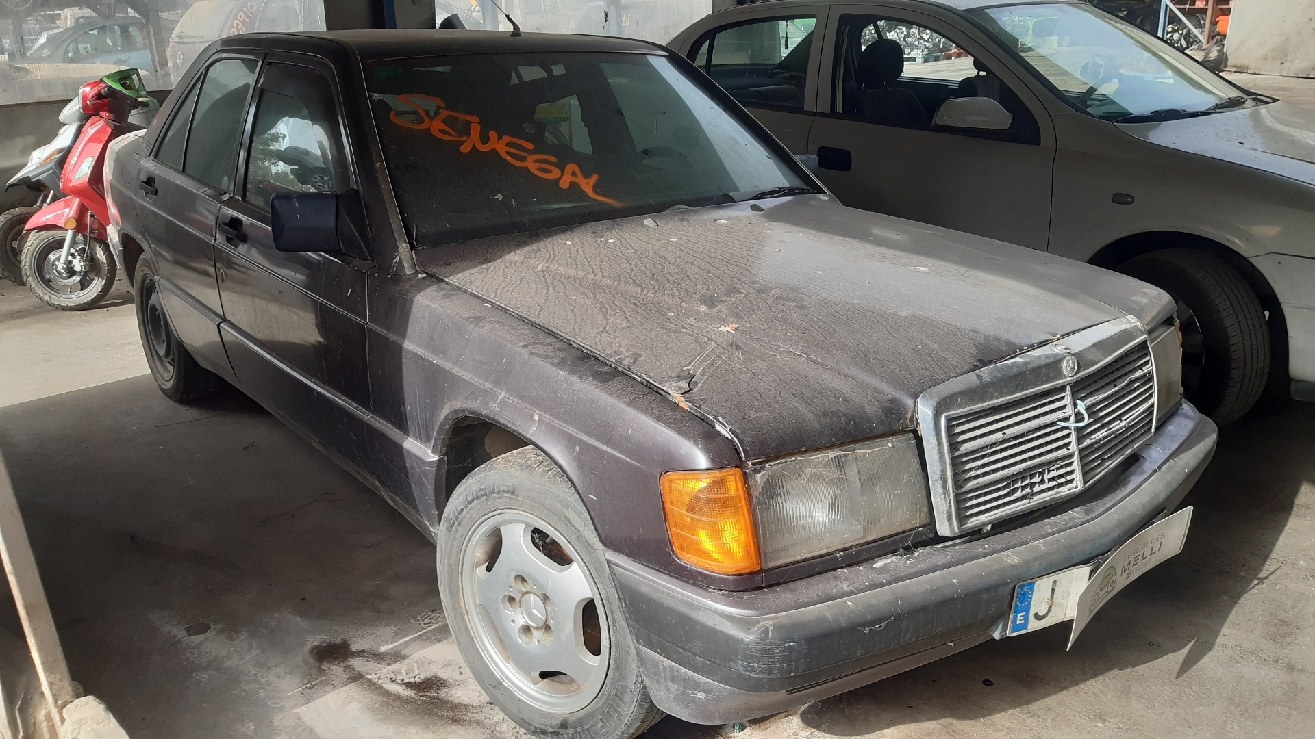 MERCEDES-BENZ 190 (W201) 1 generation (1982-1993) Expanzná nádrž 1245000649 25576281