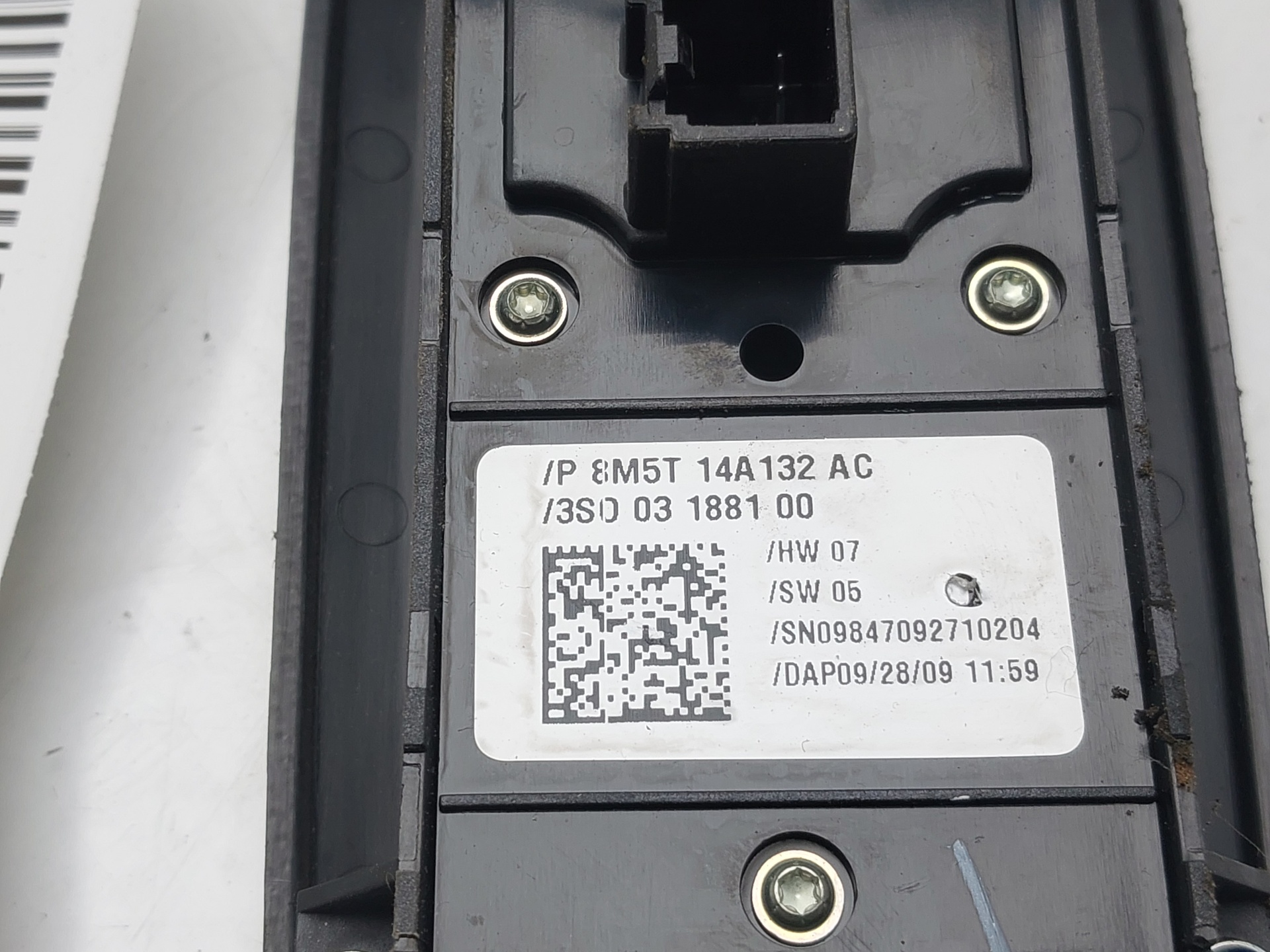 FORD Kuga 2 generation (2013-2020) Кнопка стеклоподъемника передней левой двери 8M5T14A132AC 22497577