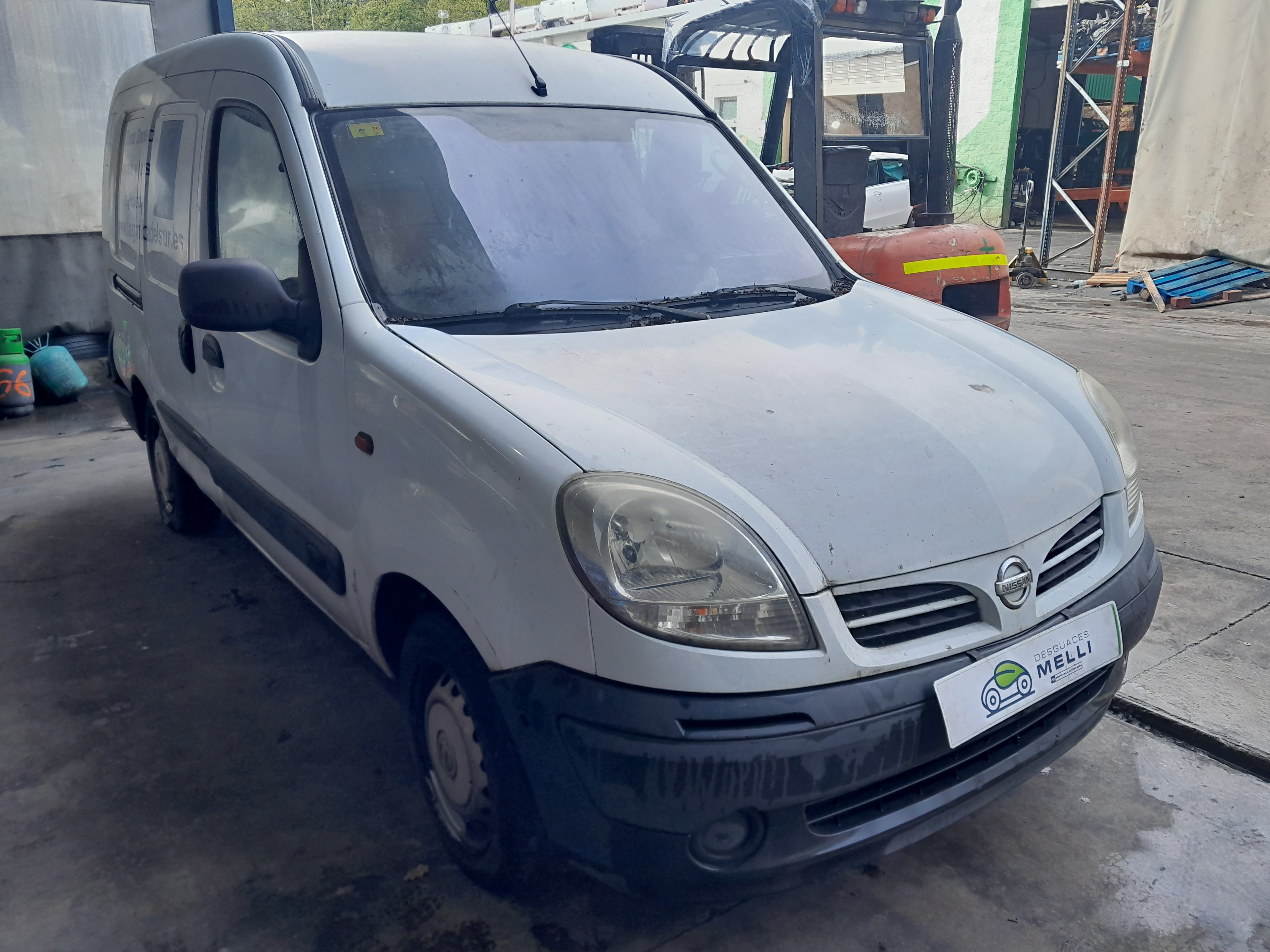 NISSAN Priekšējo labo durvju logu pacēlājs 8200188551 23539524