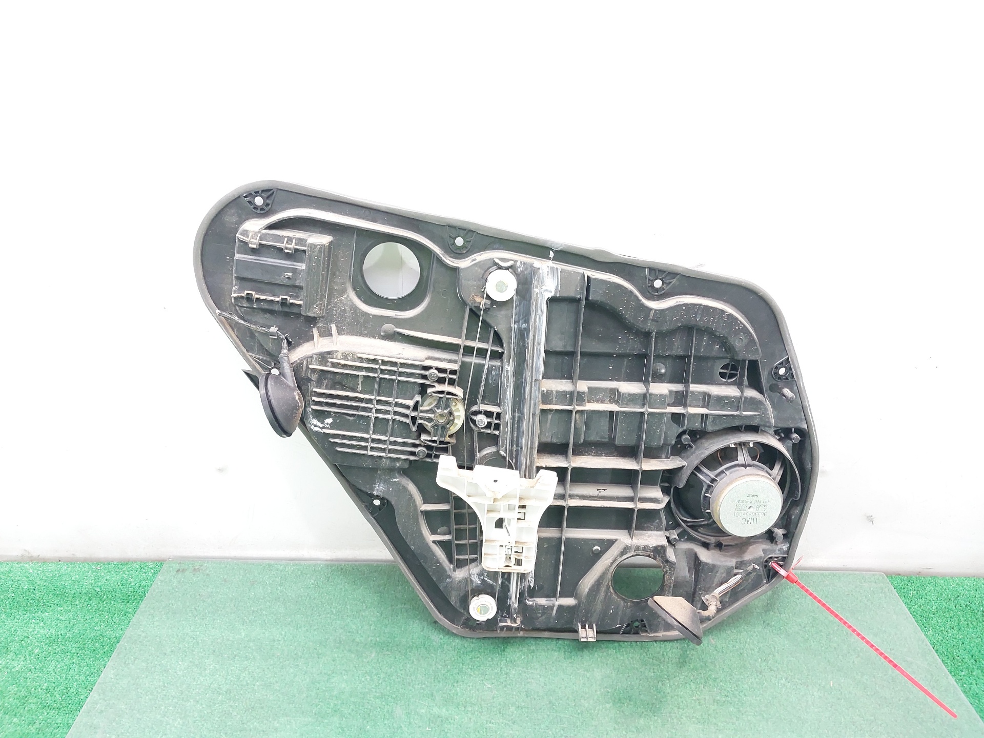 HYUNDAI i40 VF (1 generation) (2011-2020) Aizmugurējo labo durvju logu pacēlājs 814203Z000 24118976