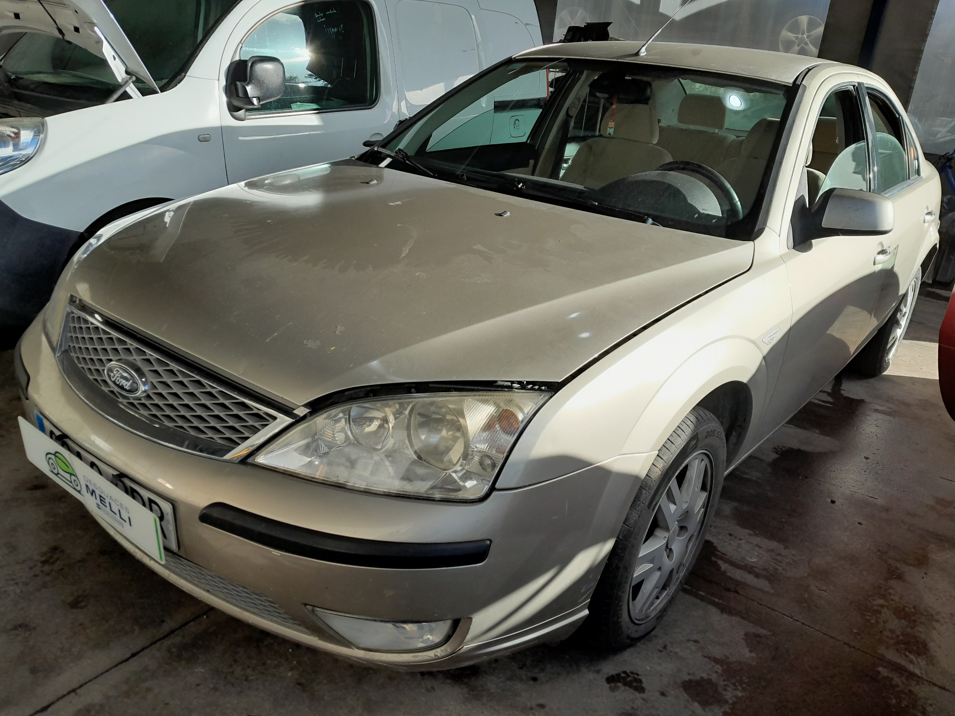 FORD Mondeo 3 generation (2000-2007) Priekinių kairių durų išorinė rankenėlė 4S71X219A65EE 22472666