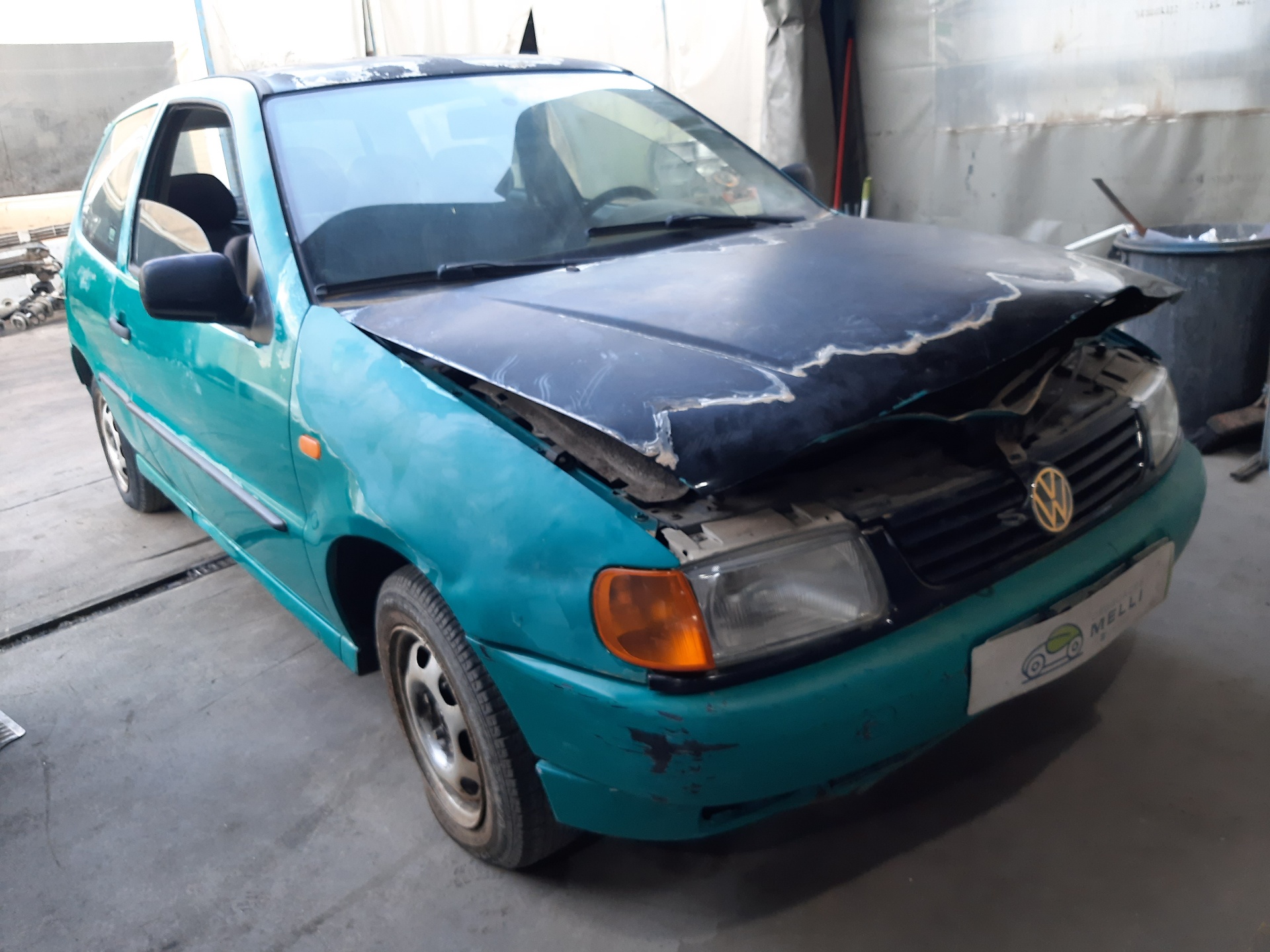 NISSAN Polo 3 generation (1994-2002) Крыло переднее левое 6N0821021 22465908