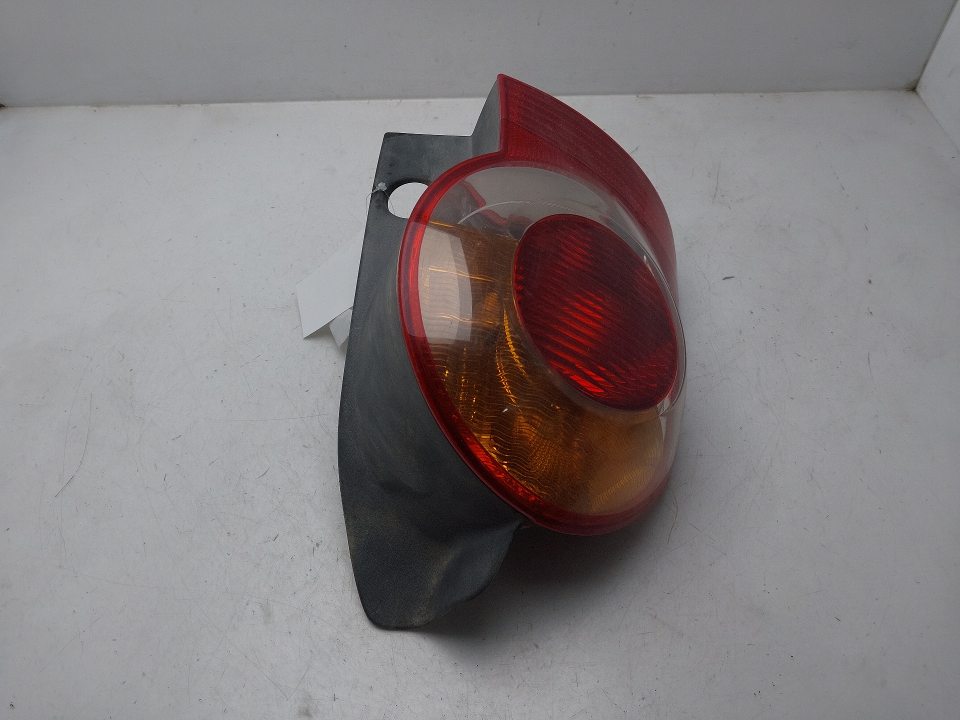 Rear lamp lh K9K766 8200538786 de Renault Modus / grand modus (f/jp0_) 2004-2008 - pieza usada