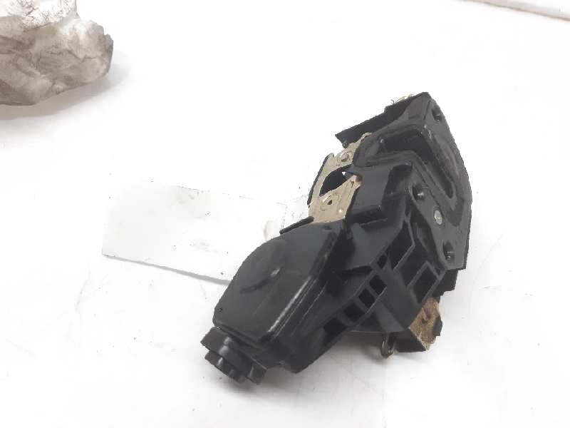 HYUNDAI Santa Fe SM (2000-2013) Front Right Door Lock 8132017120 18475359