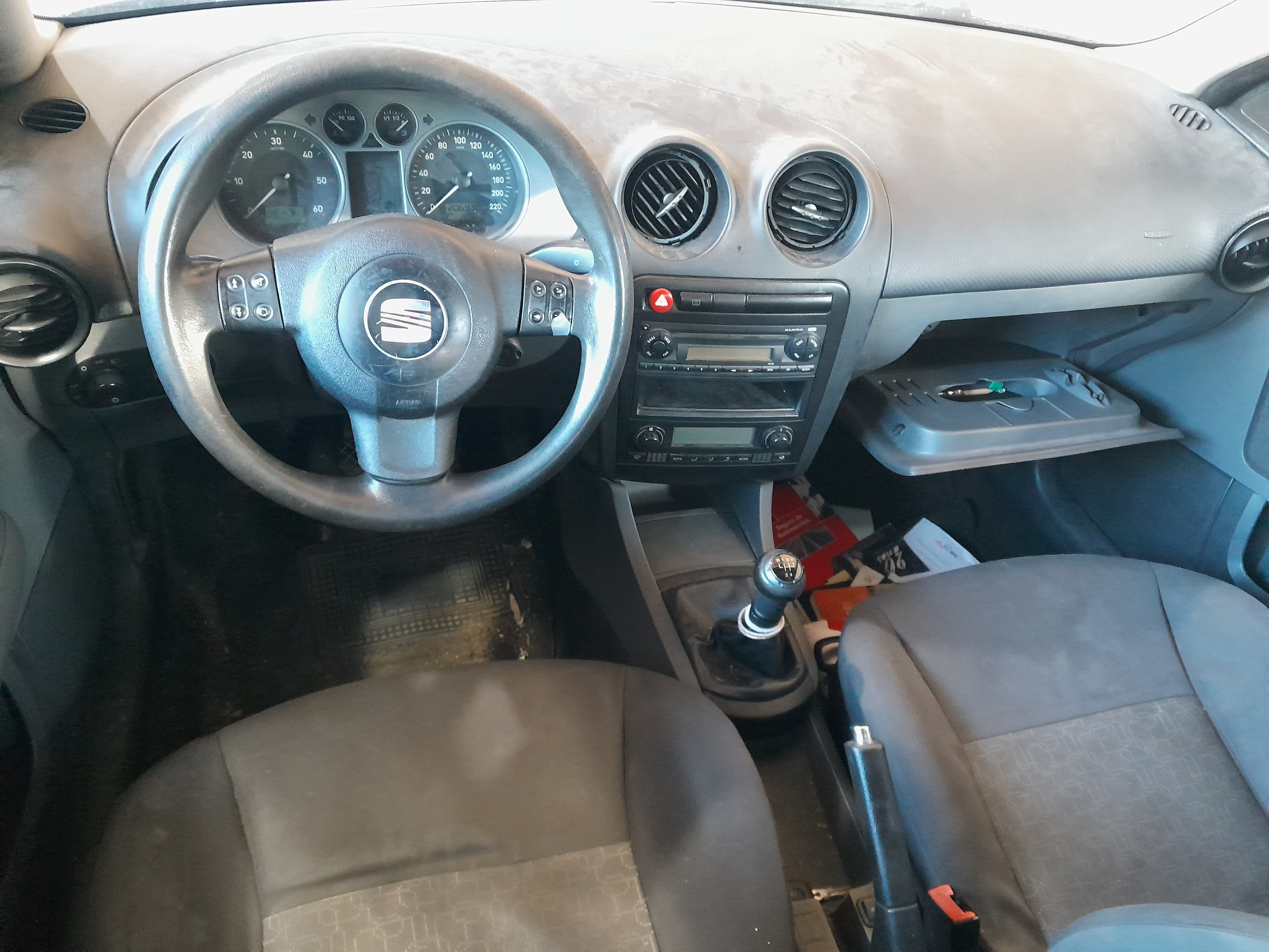 SEAT Ibiza 3 generation (2002-2008) Pravý predný strmeň brzdy 6N0615124B 23721252